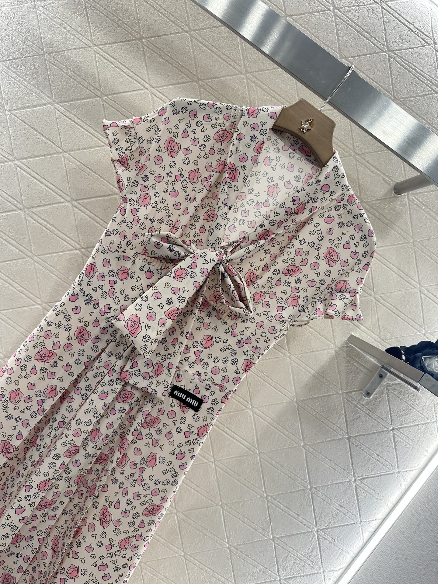 M 25 Tie Lace Cuffs Floral Long Dress