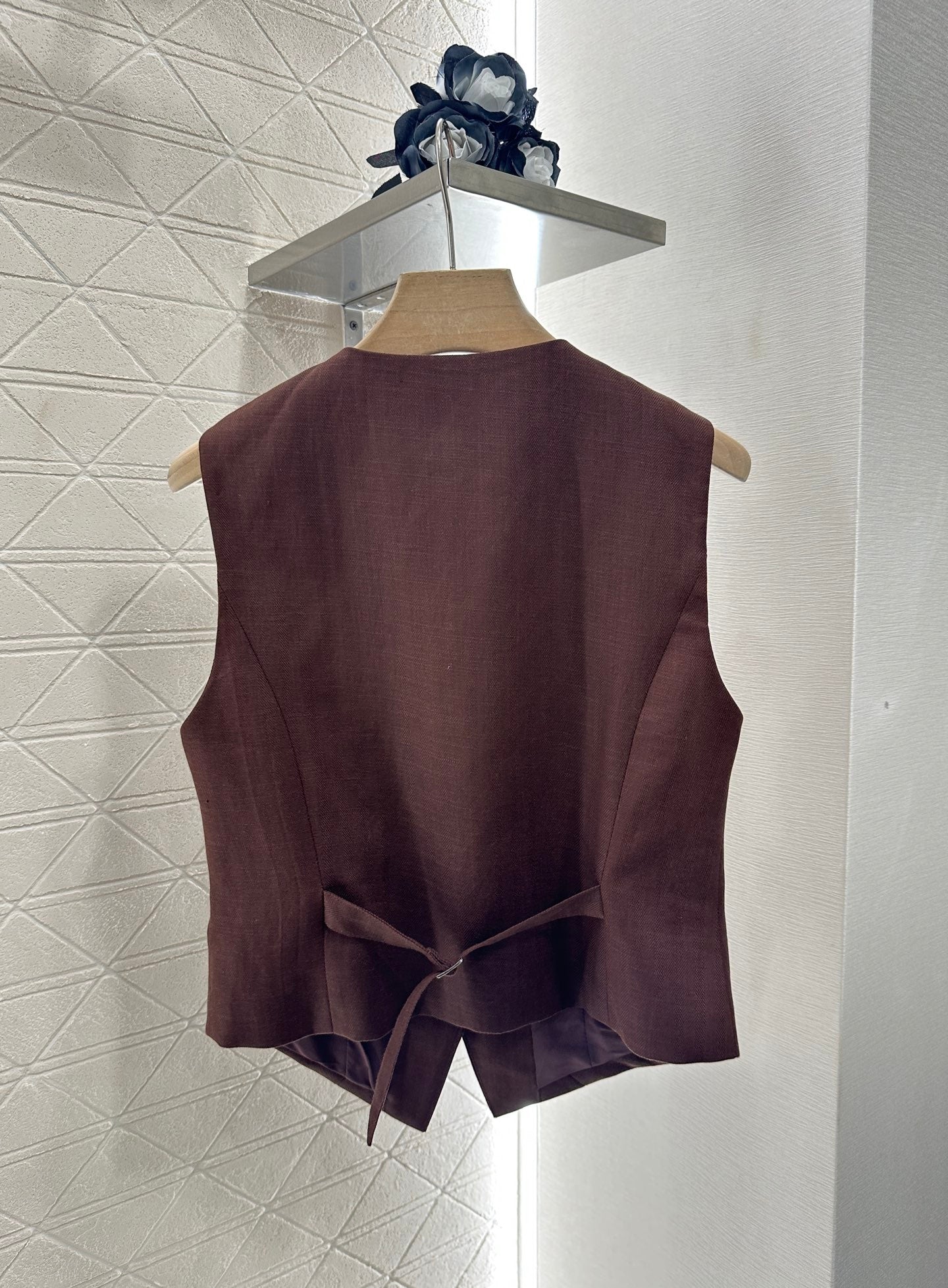 D 25 Silk scarf vest wide-legged pants set