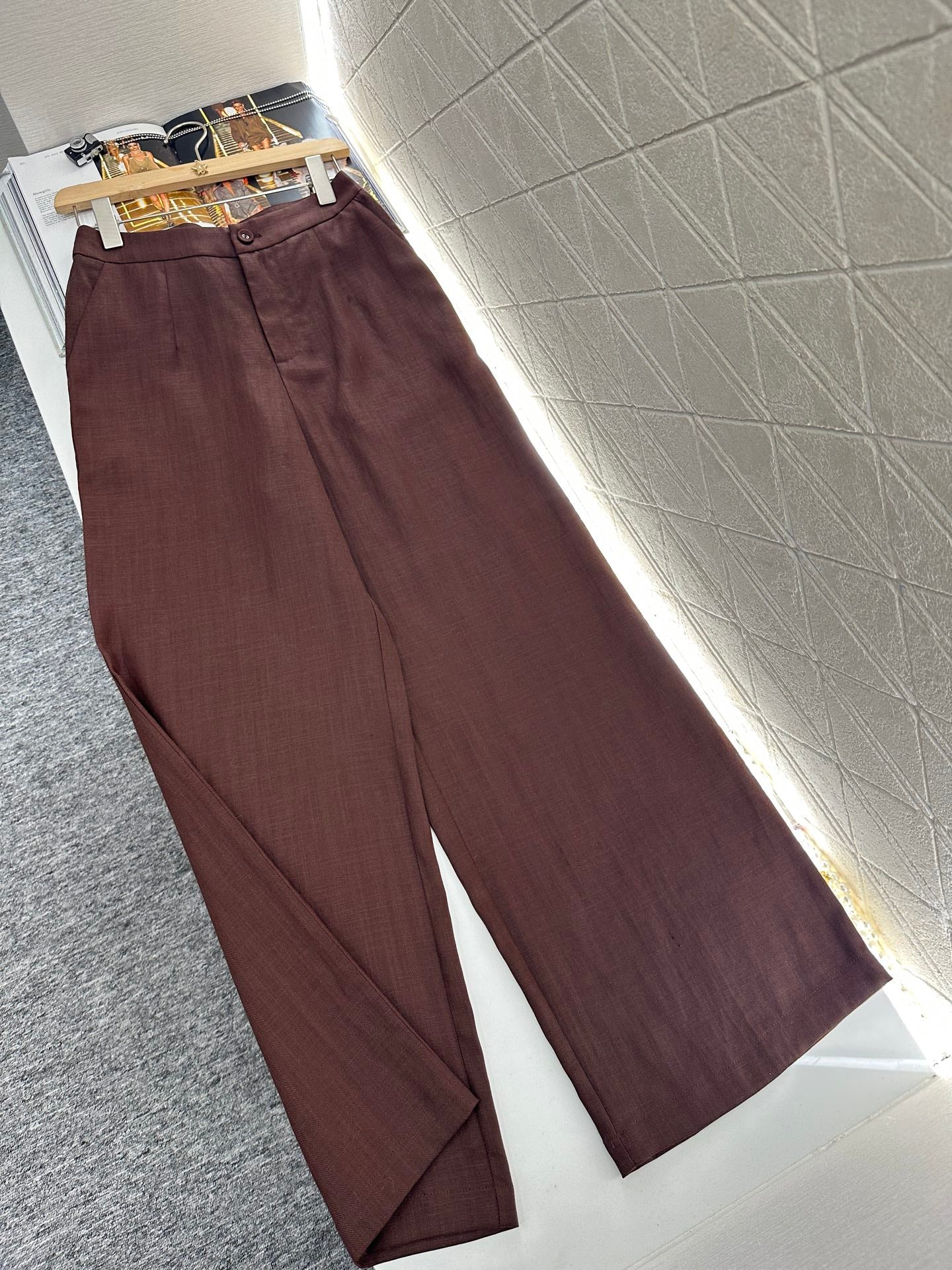 D 25 Silk scarf vest wide-legged pants set