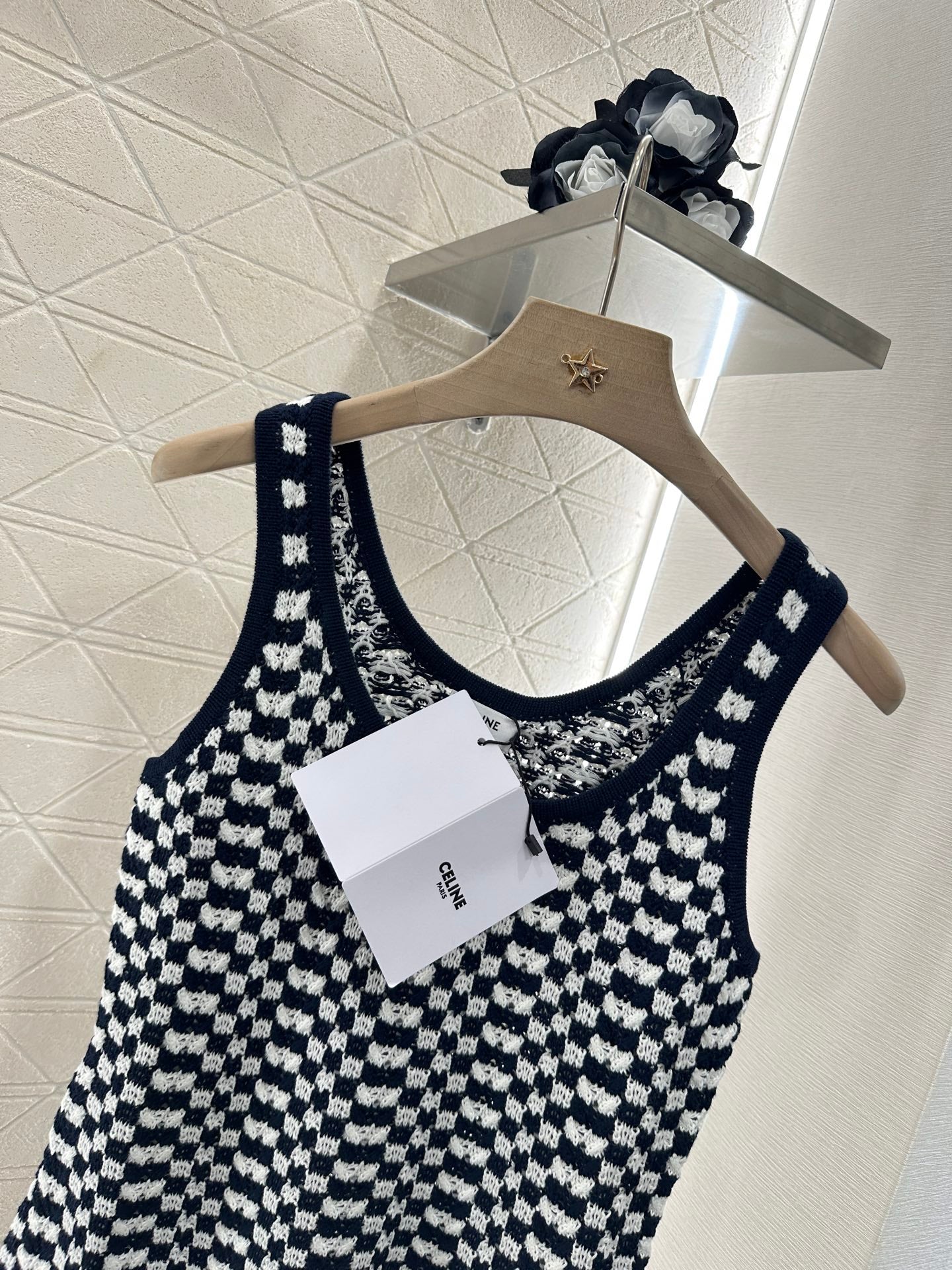CE 25 Black and white plaid slim fit knitted vest
