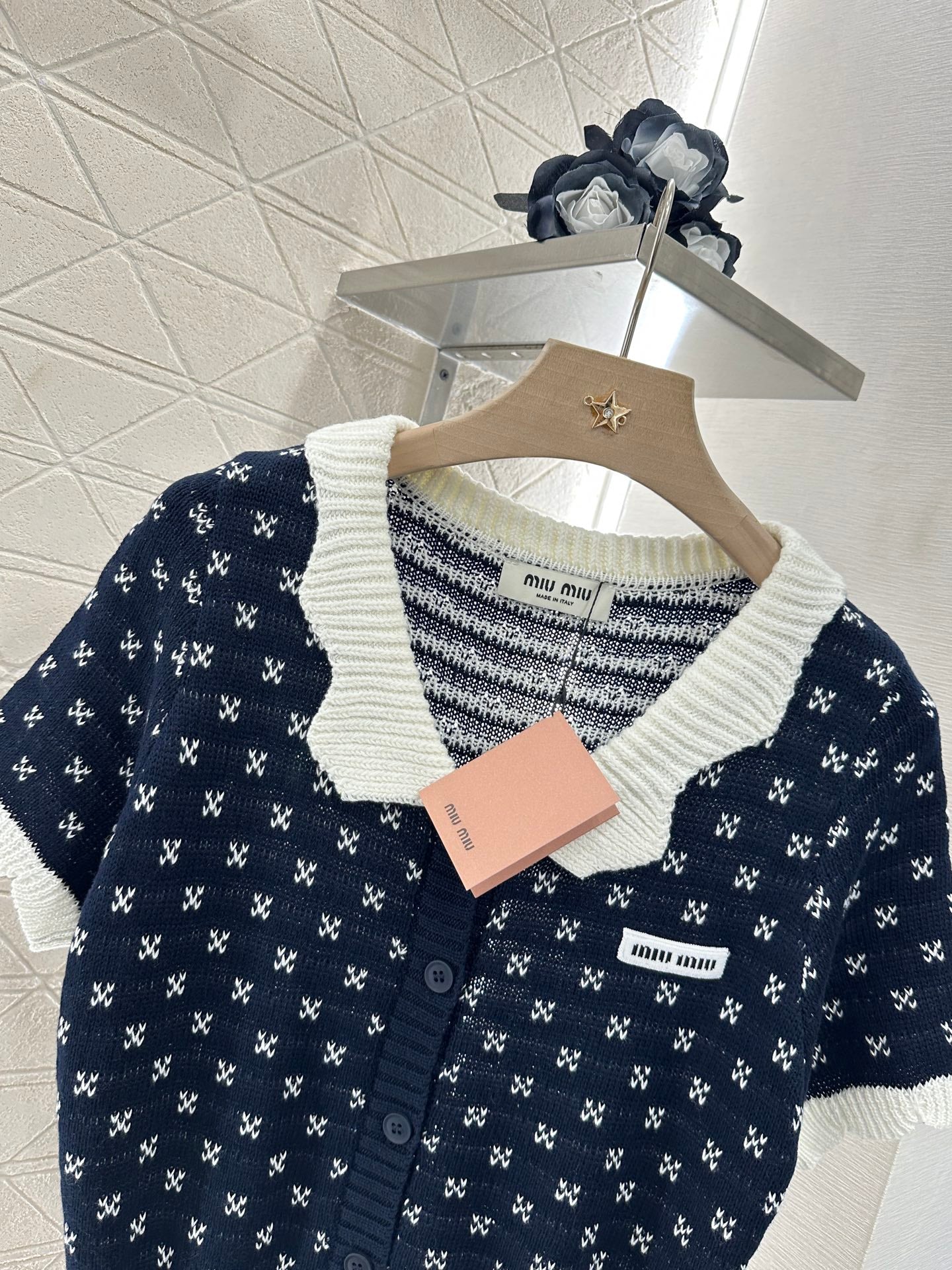 M 25 Contrast color knitted short-sleeved cardigan