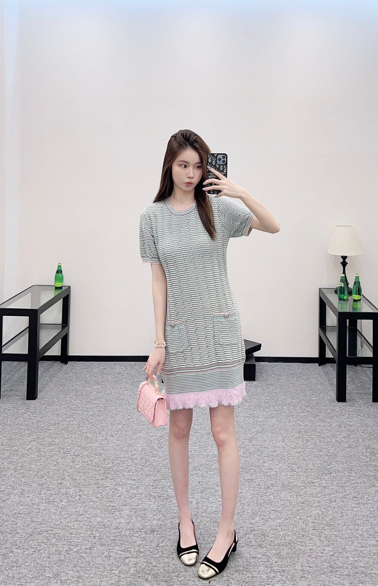 C 25 Flowing tassels contrasting color knitted short-sleeved dress