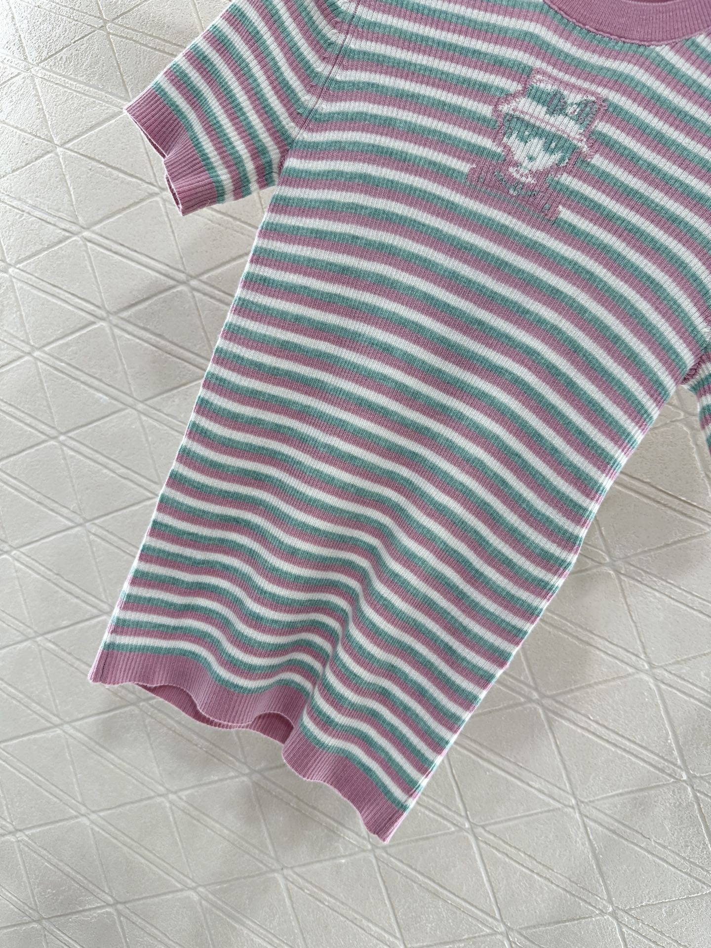 P 25 Striped Knit Cute Pattern Short-Sleeve Top