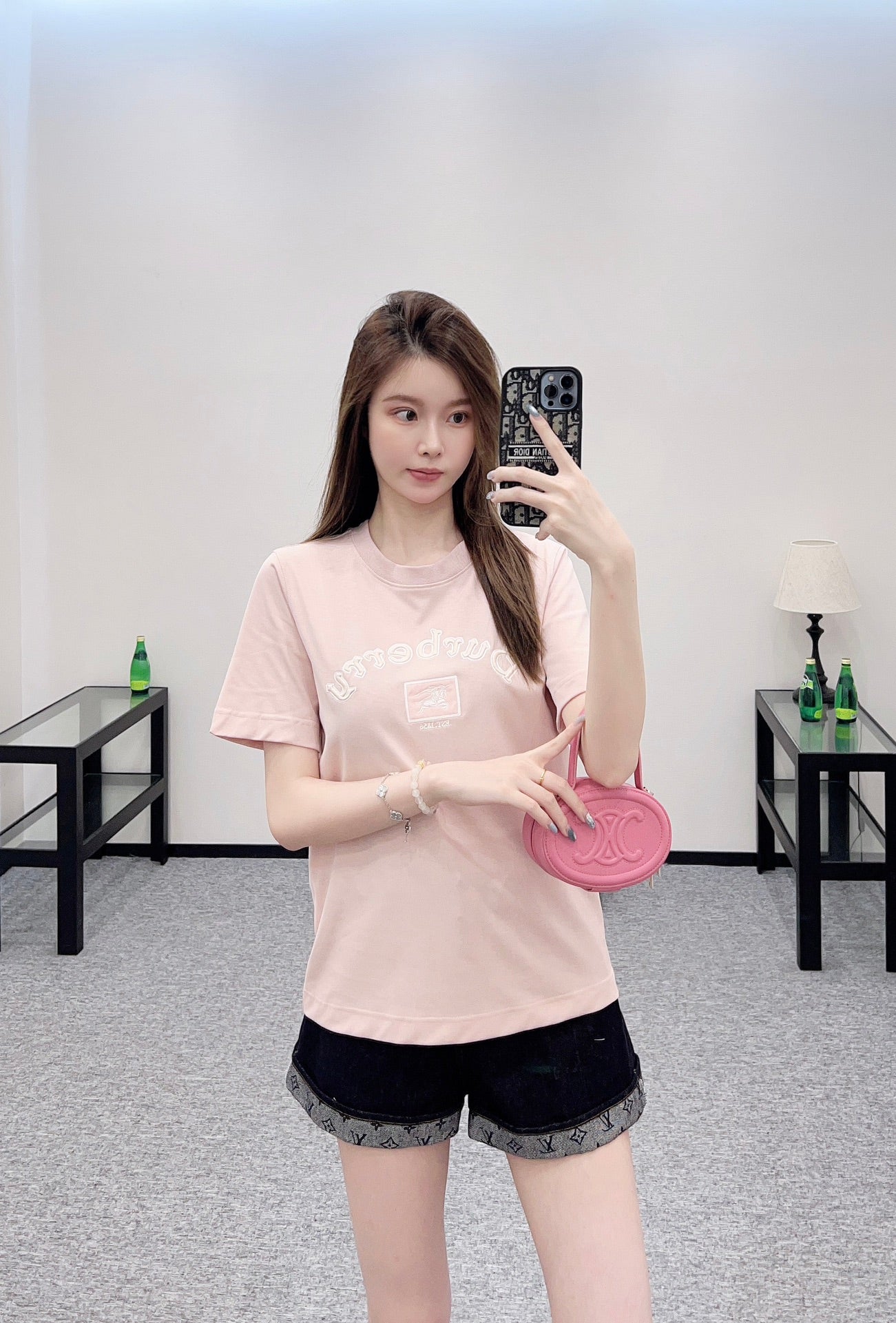BU 25 Round-neck embroidered warhorse 𝑇𝑒𝑒