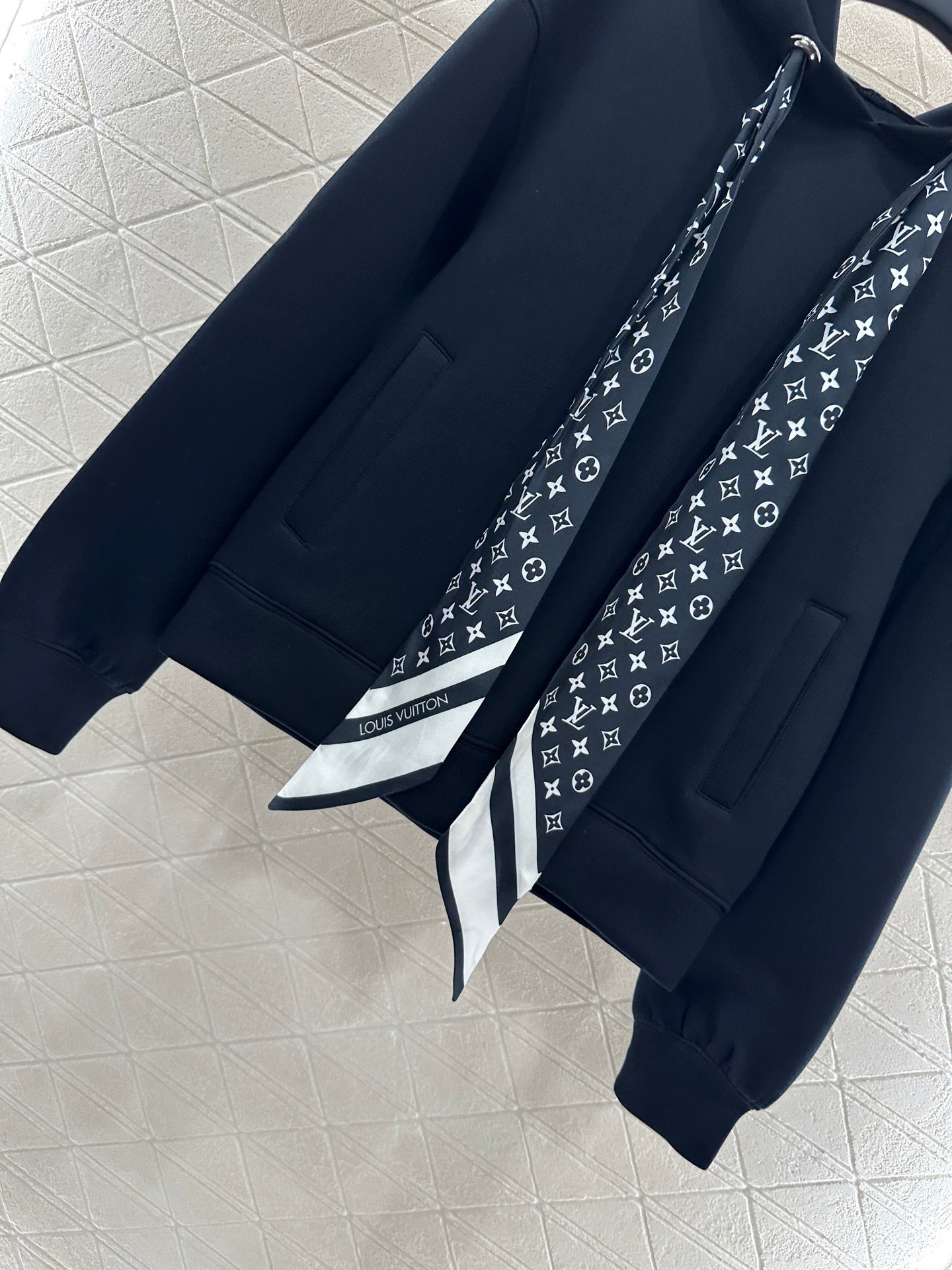 L 25 Hooded silk scarf sweatshirt skirt set