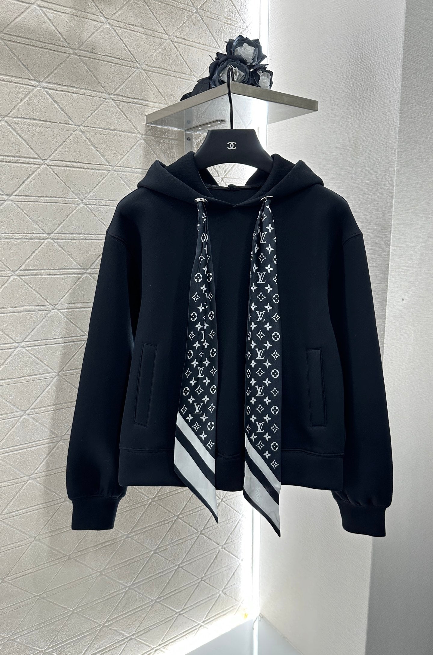 L 25 Hooded silk scarf sweatshirt skirt set
