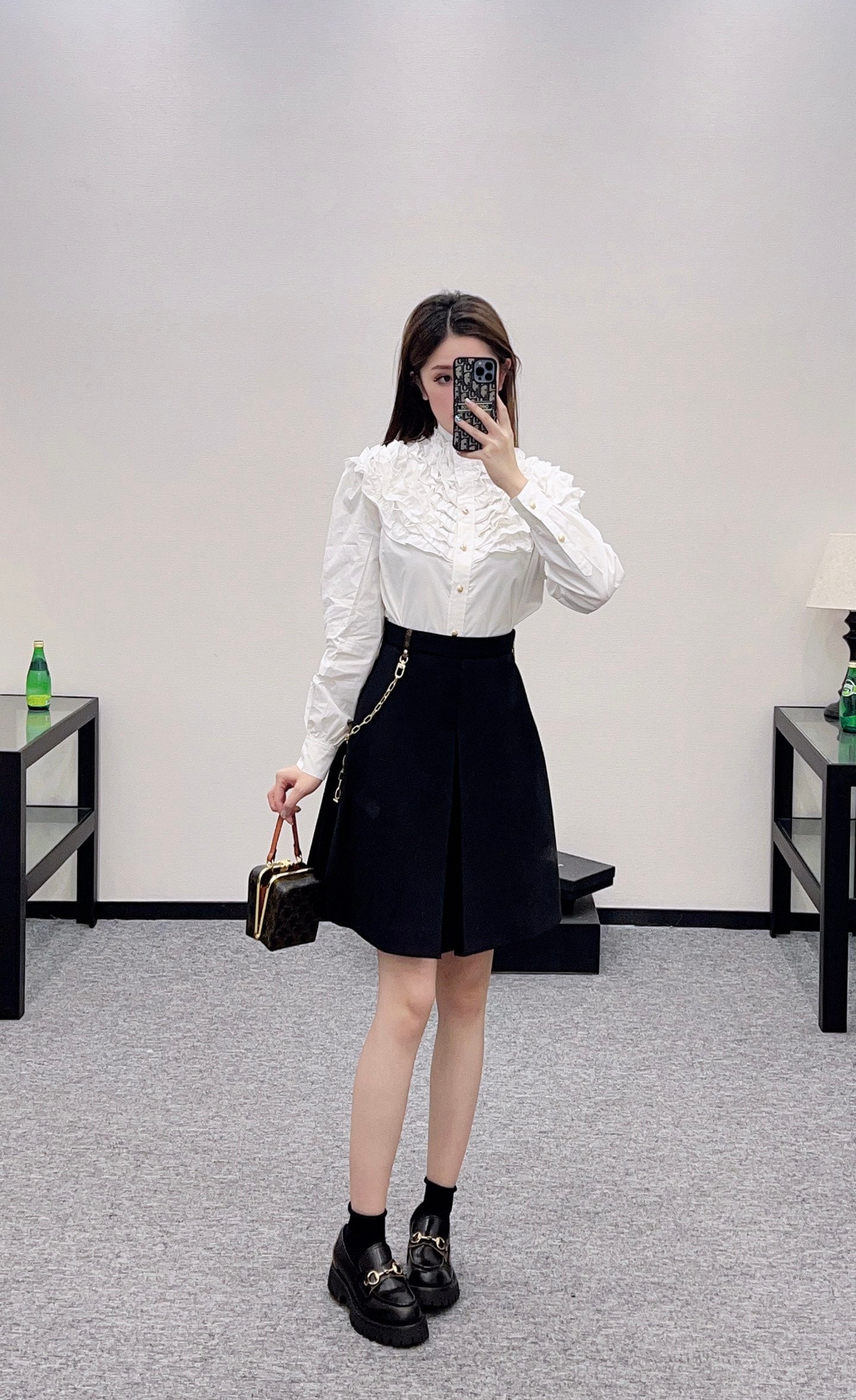 L 25 Simple necklace-embellished skirt