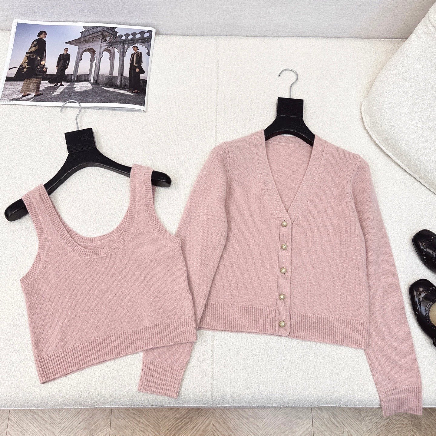 D 25Ss Early Fall New Pearl-Button Wool Knit Cardigan + Vest