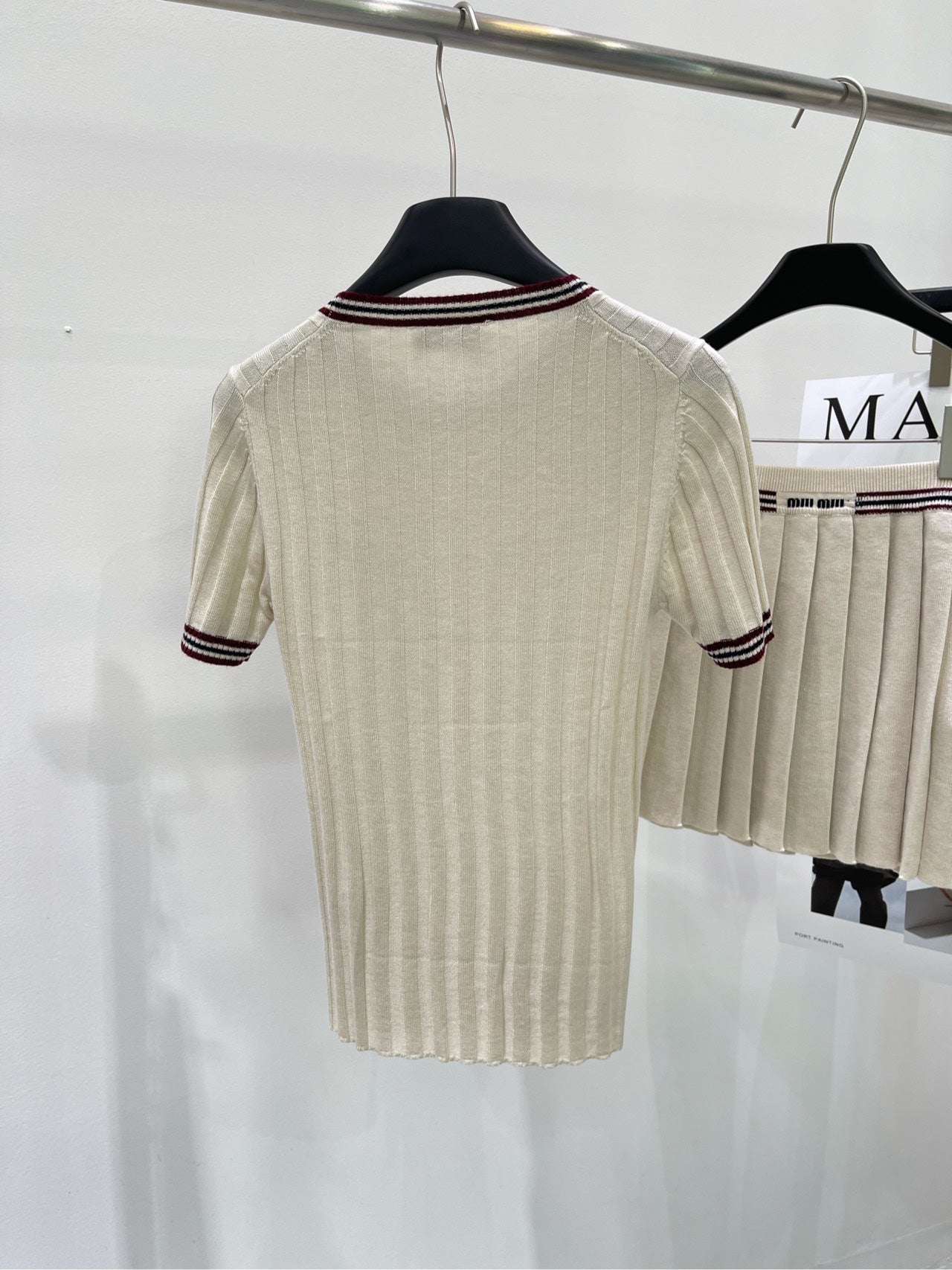 M 25Ss apricot red edge round neck knit short sleeve