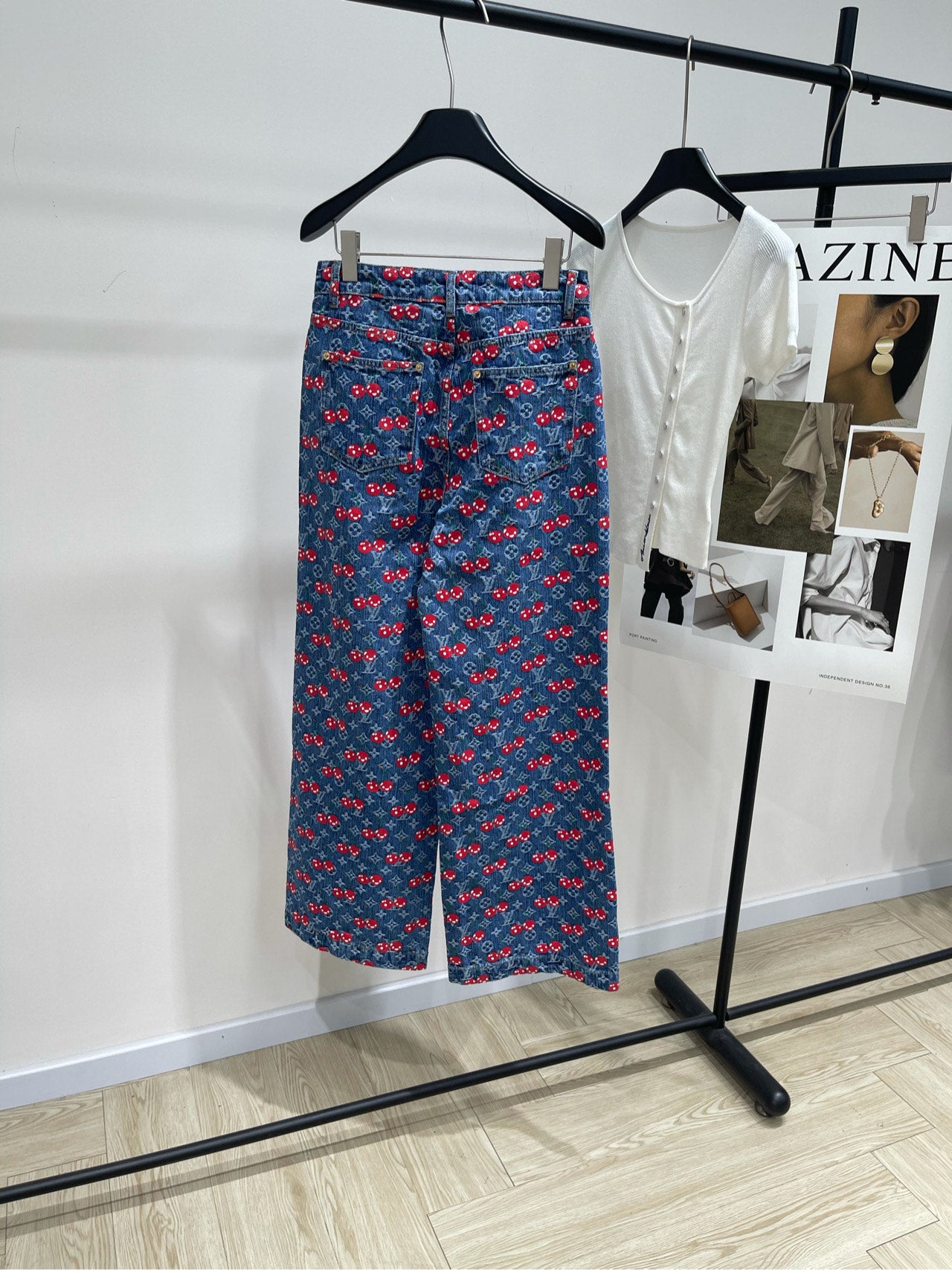 L 25 Dark blue old flower cherry denim pants