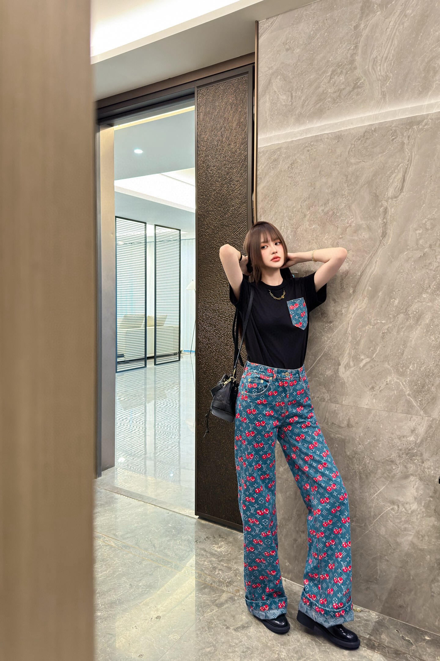 L 25 Dark blue old flower cherry denim pants