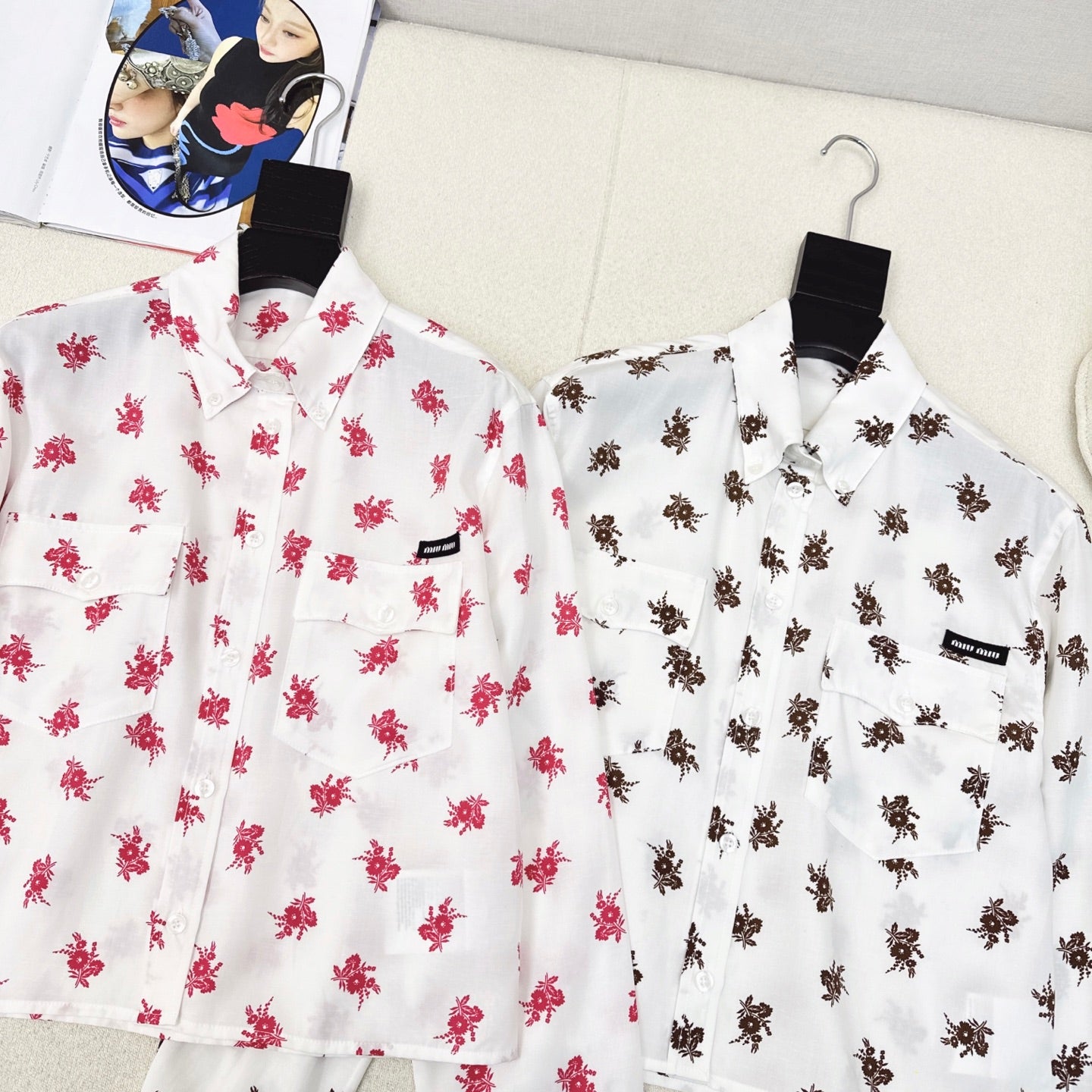 Chemise courte à petites fleurs rouges style pastoral pour les vacances, début d'automne, M 25Ss