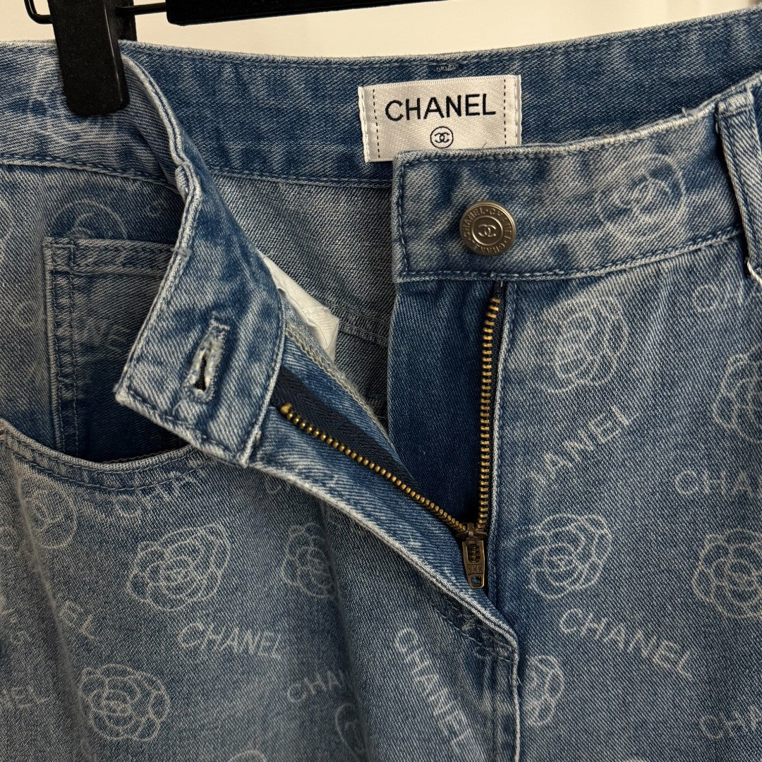 C 25 Camellia logo letter print high waisted straight leg denim pants