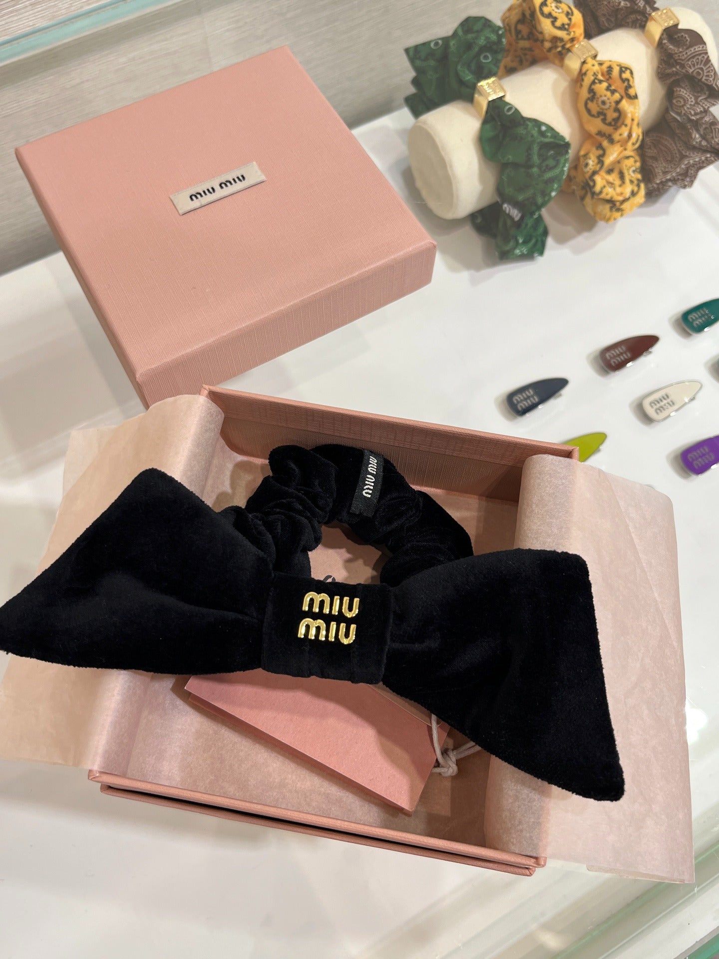 M 25 New Gold Letter Velvet Bow Hair Bands
