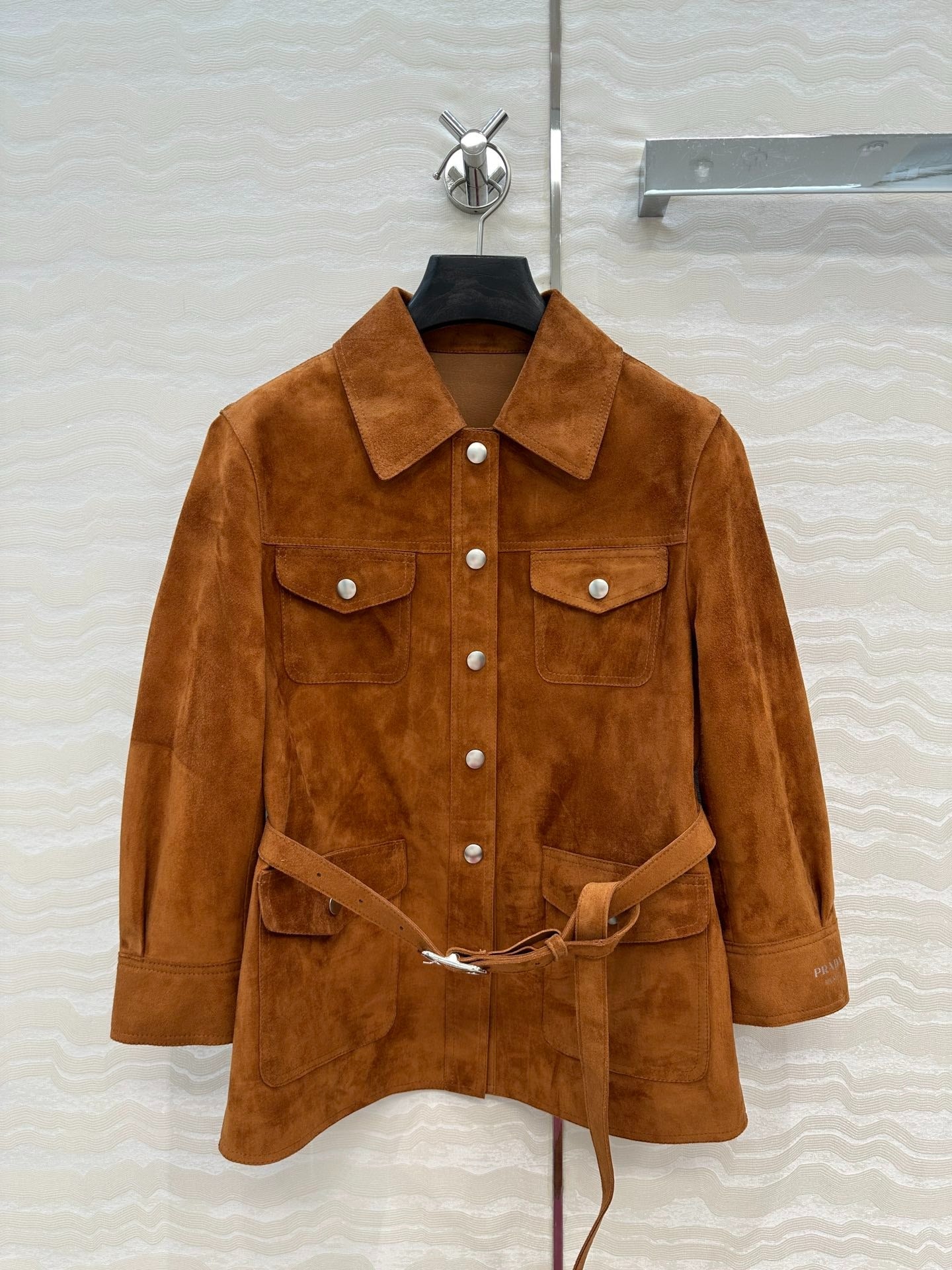 P 25 Goat leather lapel 9/3 sleeve jacket