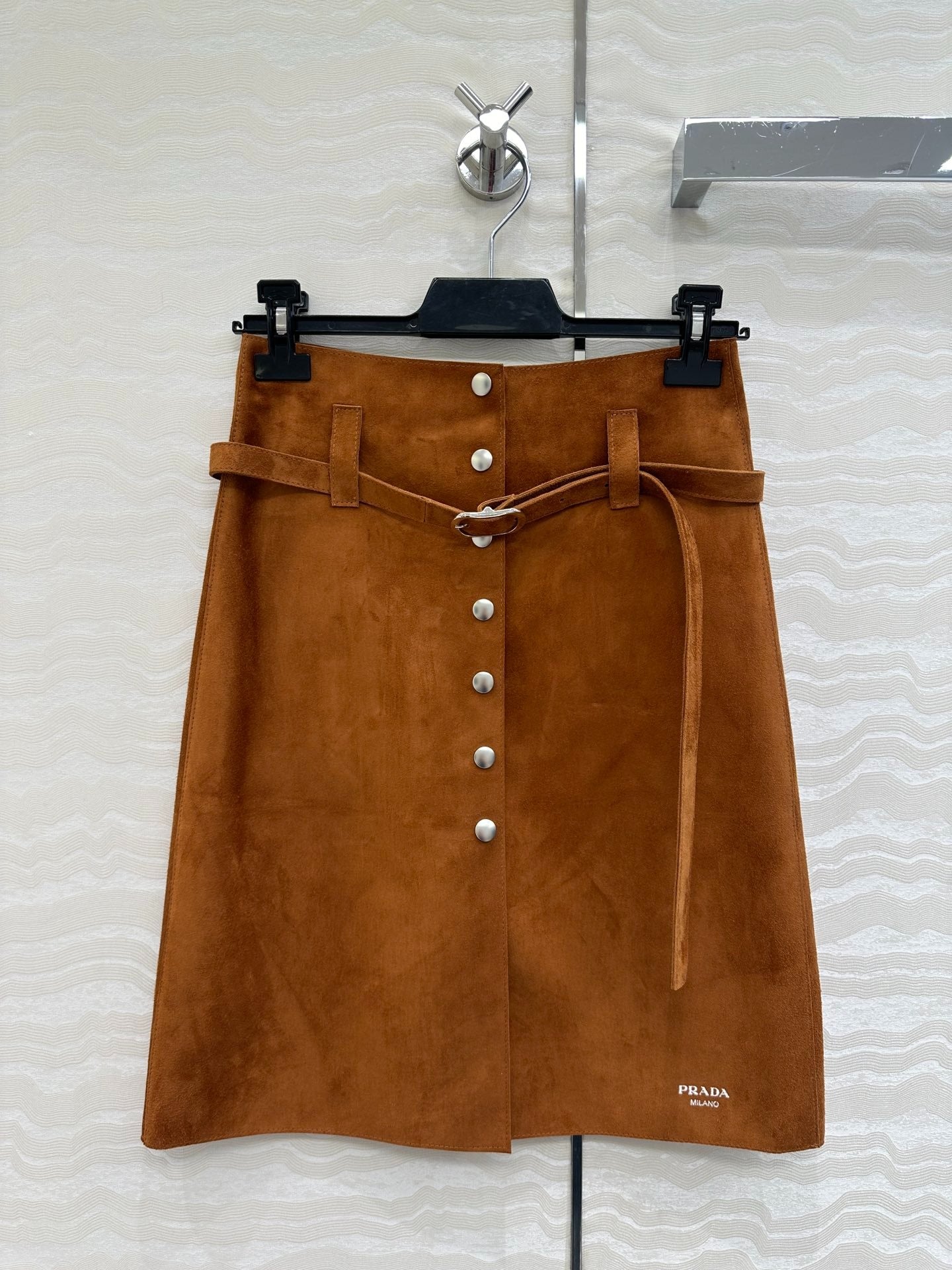 P 25 Fashionable lambskin skirt