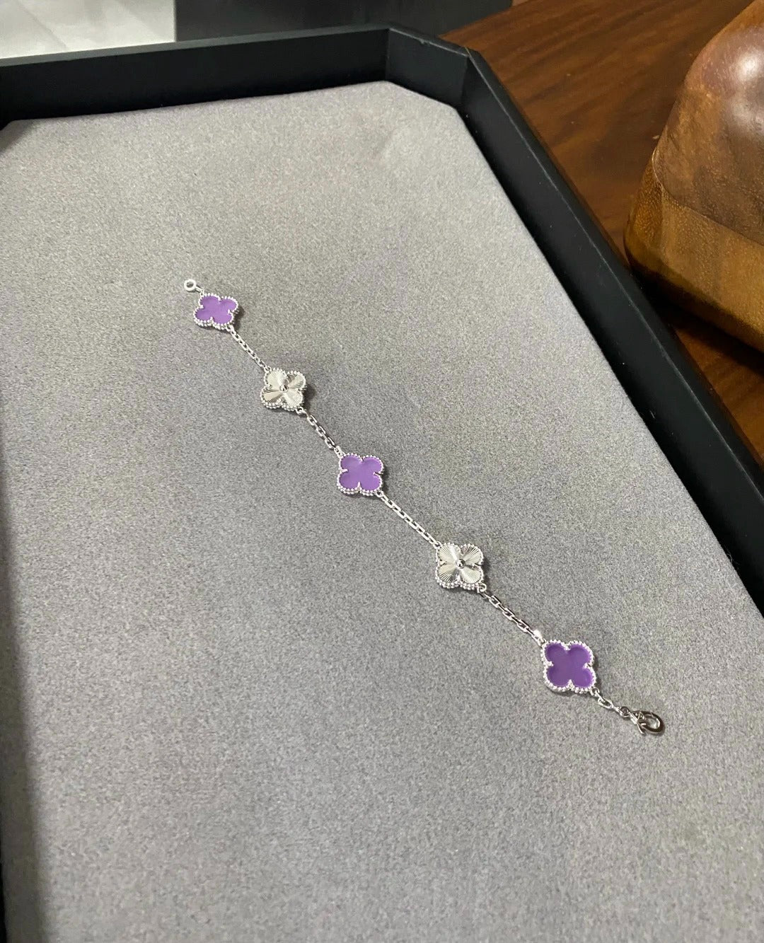Laser Interval Violet Five Flowers Bracelet