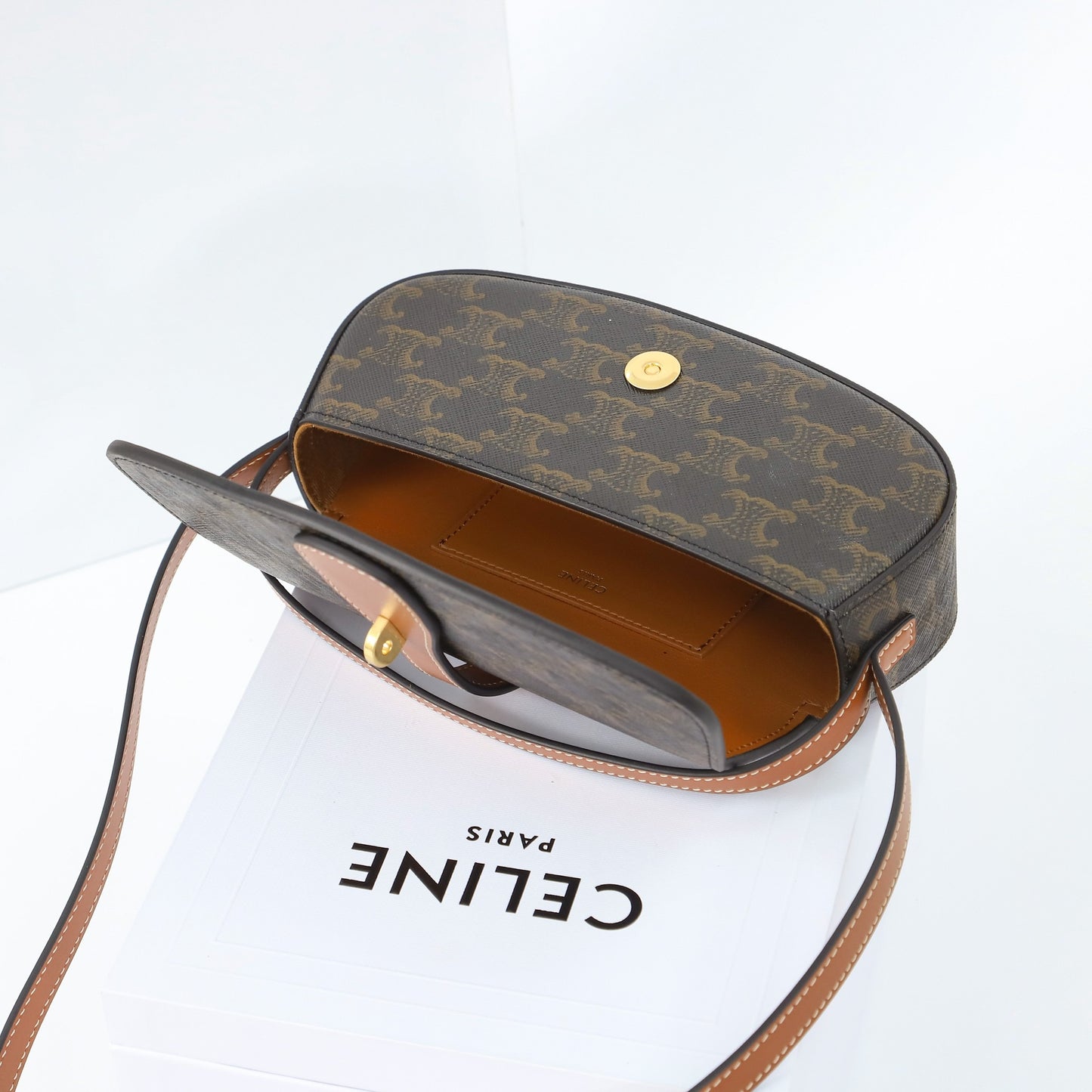 CE 25 LOGO printing gold lock decoration hand-held shoulder bag