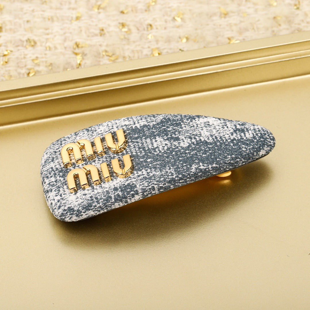 M 25 Handmade Hair Clips