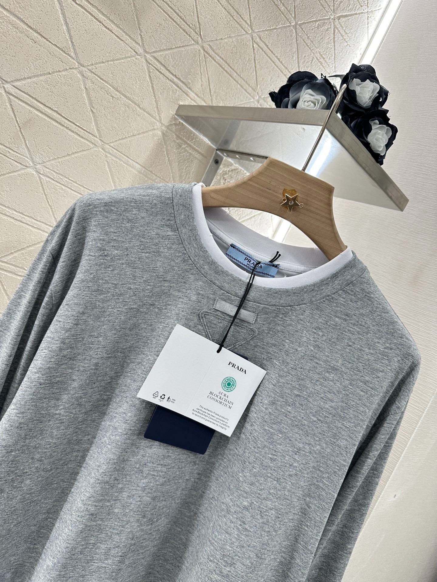 P 25 False Two Piece Round Neck Long Sleeve