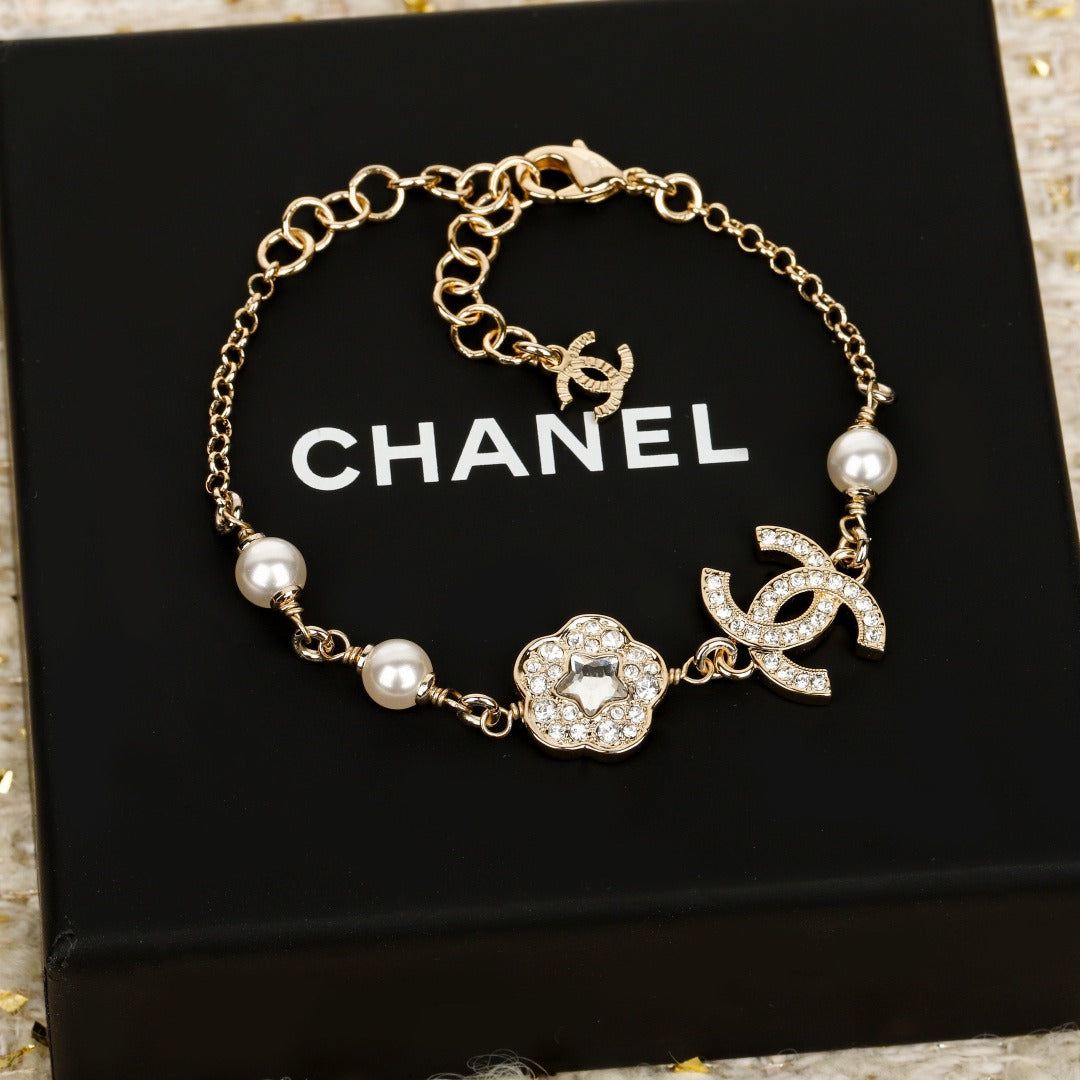 C 25Star Diamond Clover Bracelet