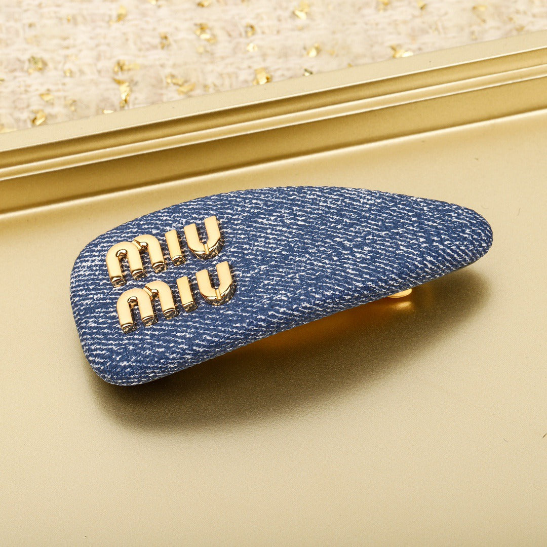 M 25 Handmade Hair Clips