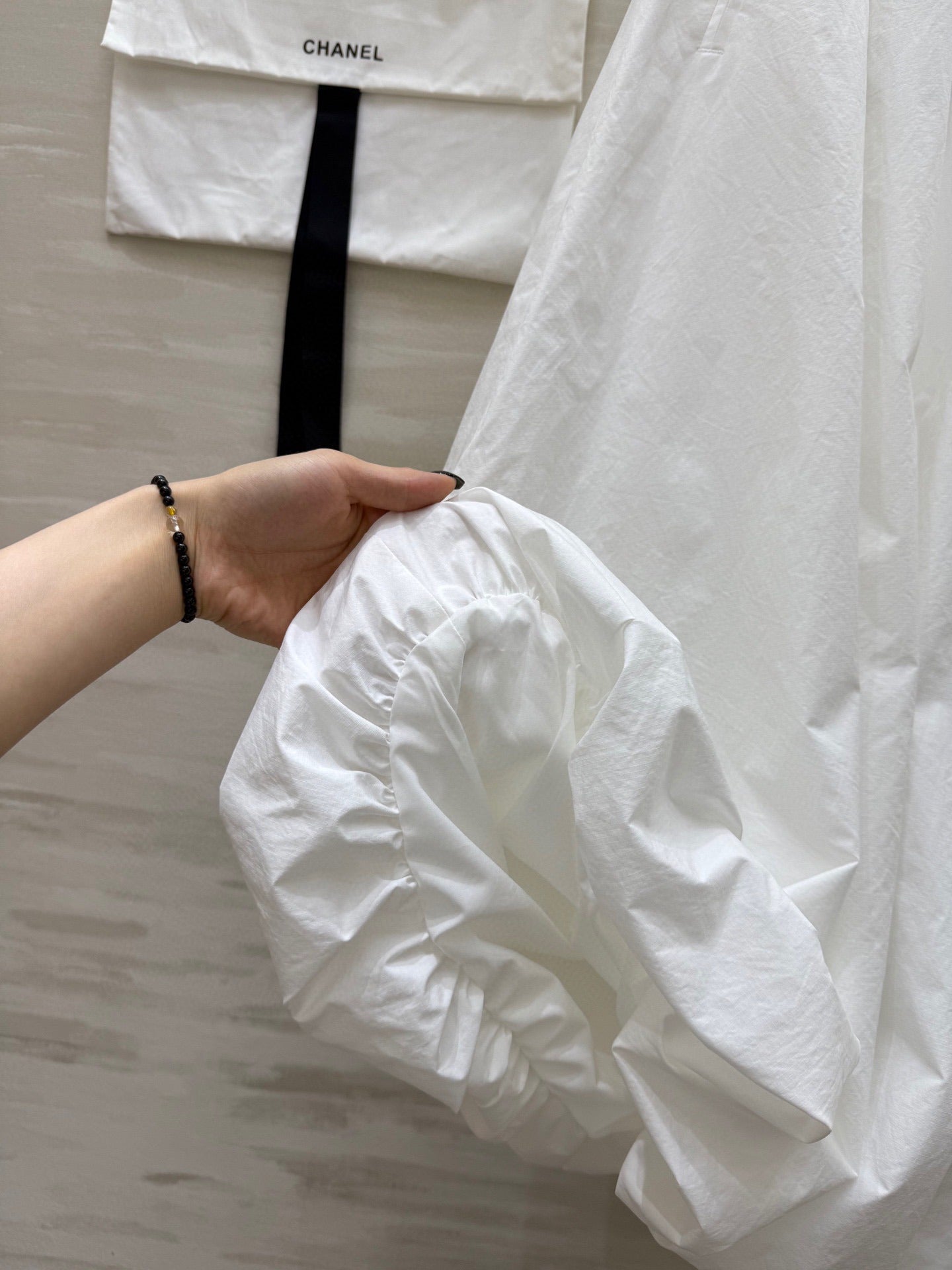 C 25 Medieval Flower Pod Half Skirt (Black & White)