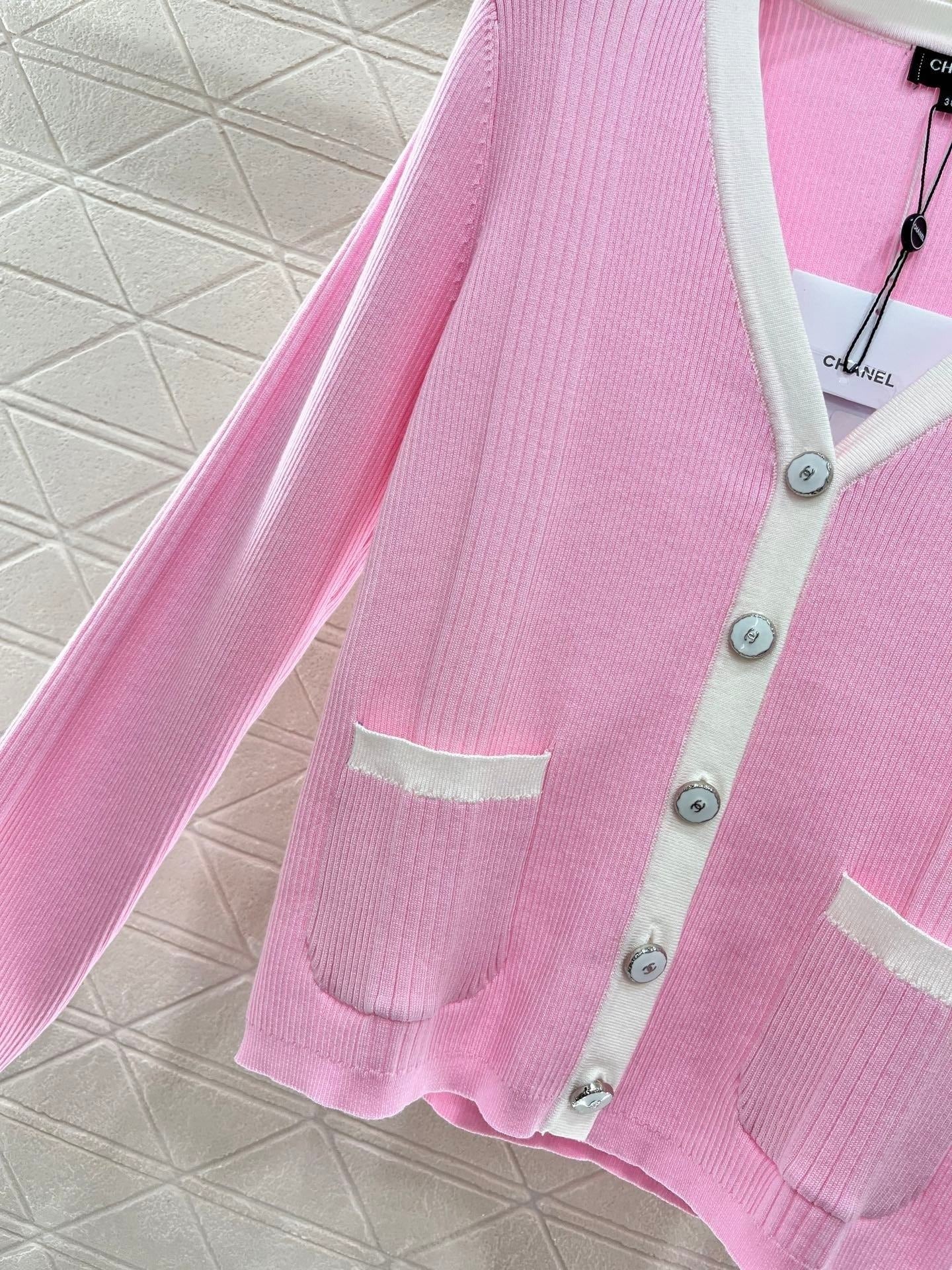 C 25 New Striped knit cardigan