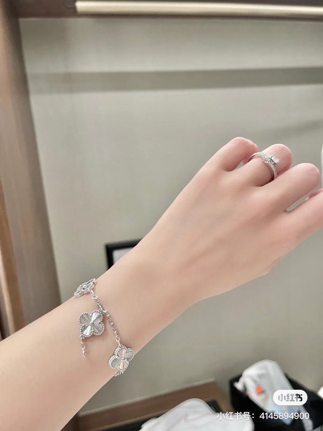Laser Clover Multi-Refractive Side Five Fives Bracelet