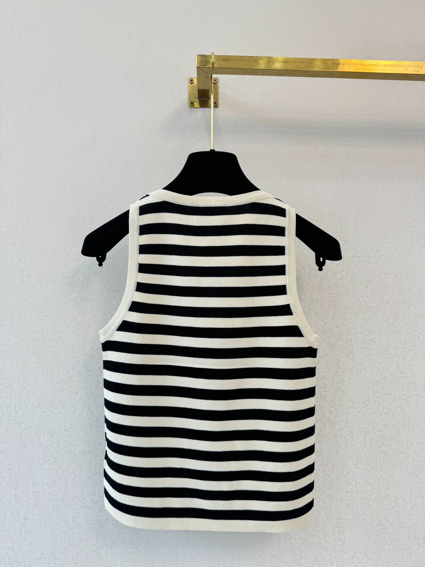 CE 25 Black and white striped undershirt