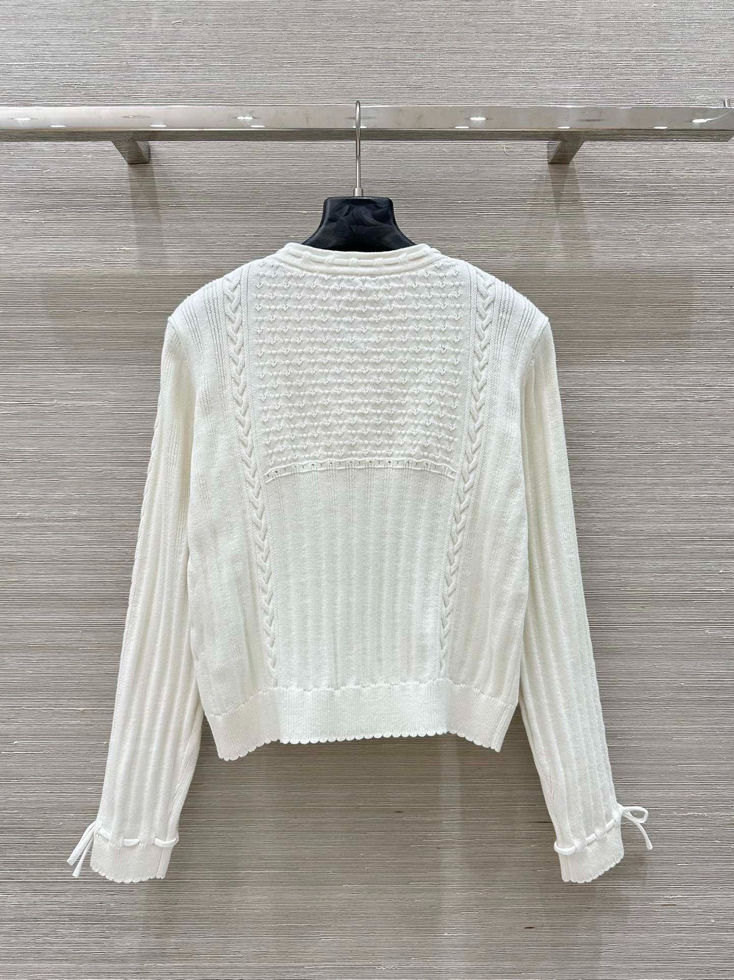 C 25 Pure White Simple Bow Cardigan