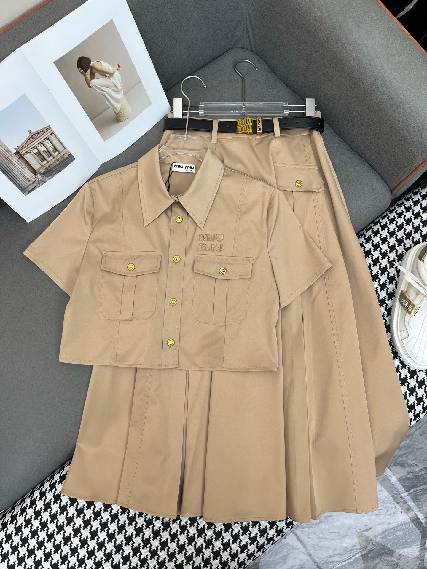 M 25 New Work Style Short Top + Skirt with Belt Set
