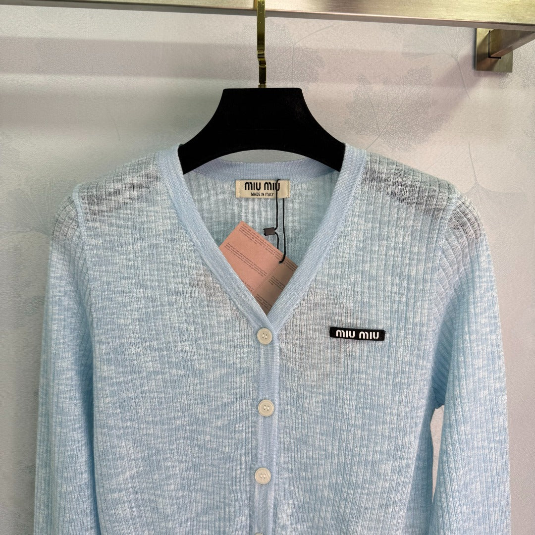 M 25 Short Thin Small Cardigan Long Sleeve