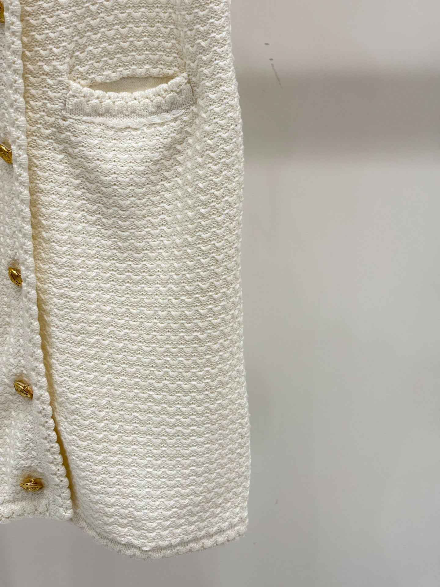 L 25 Early Spring New v-neck Attachment Button Casual Knit Dresses