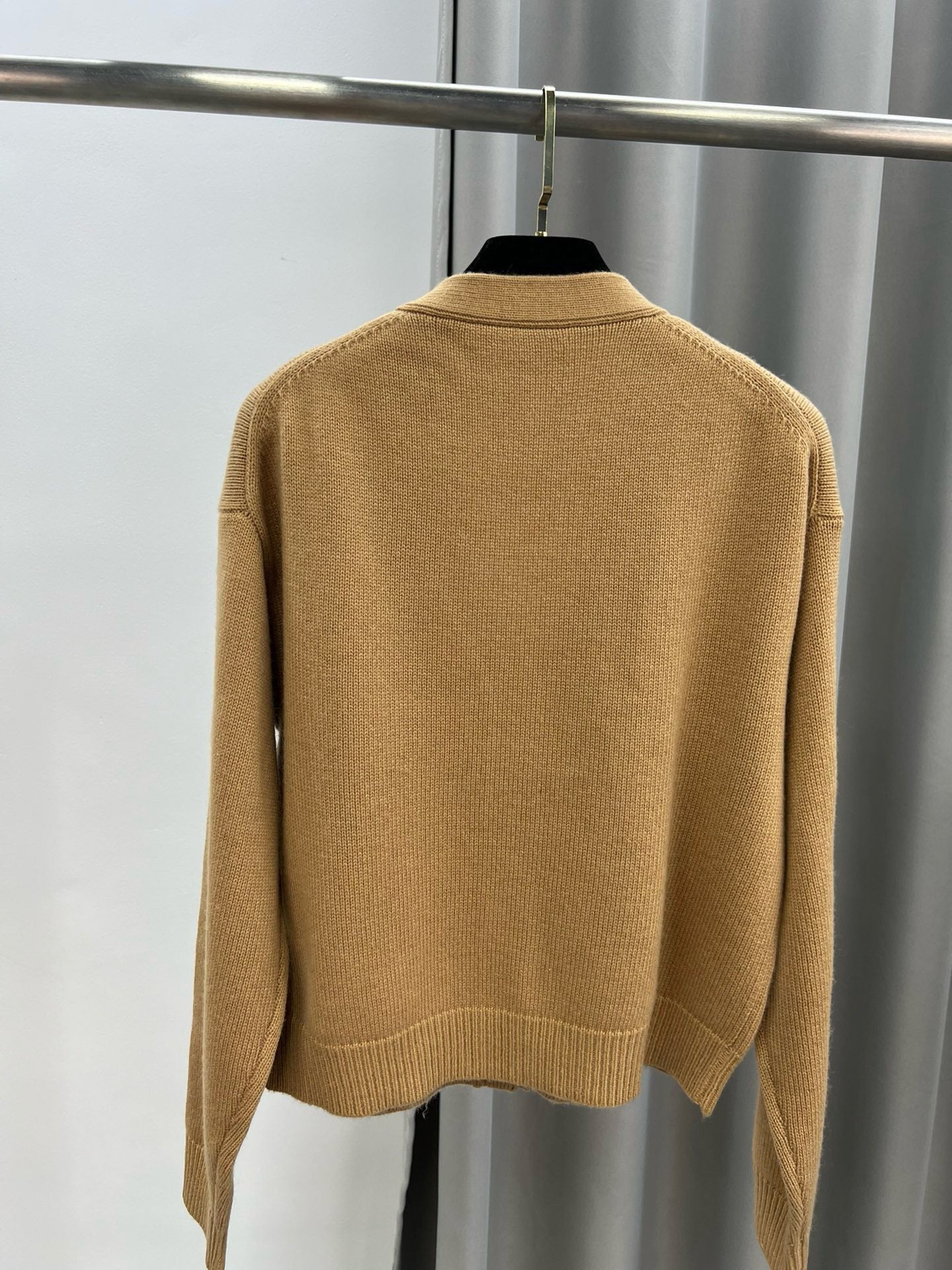m 24 Spring/Summer New Single Breasted Knit Cardigan with Logo Printing