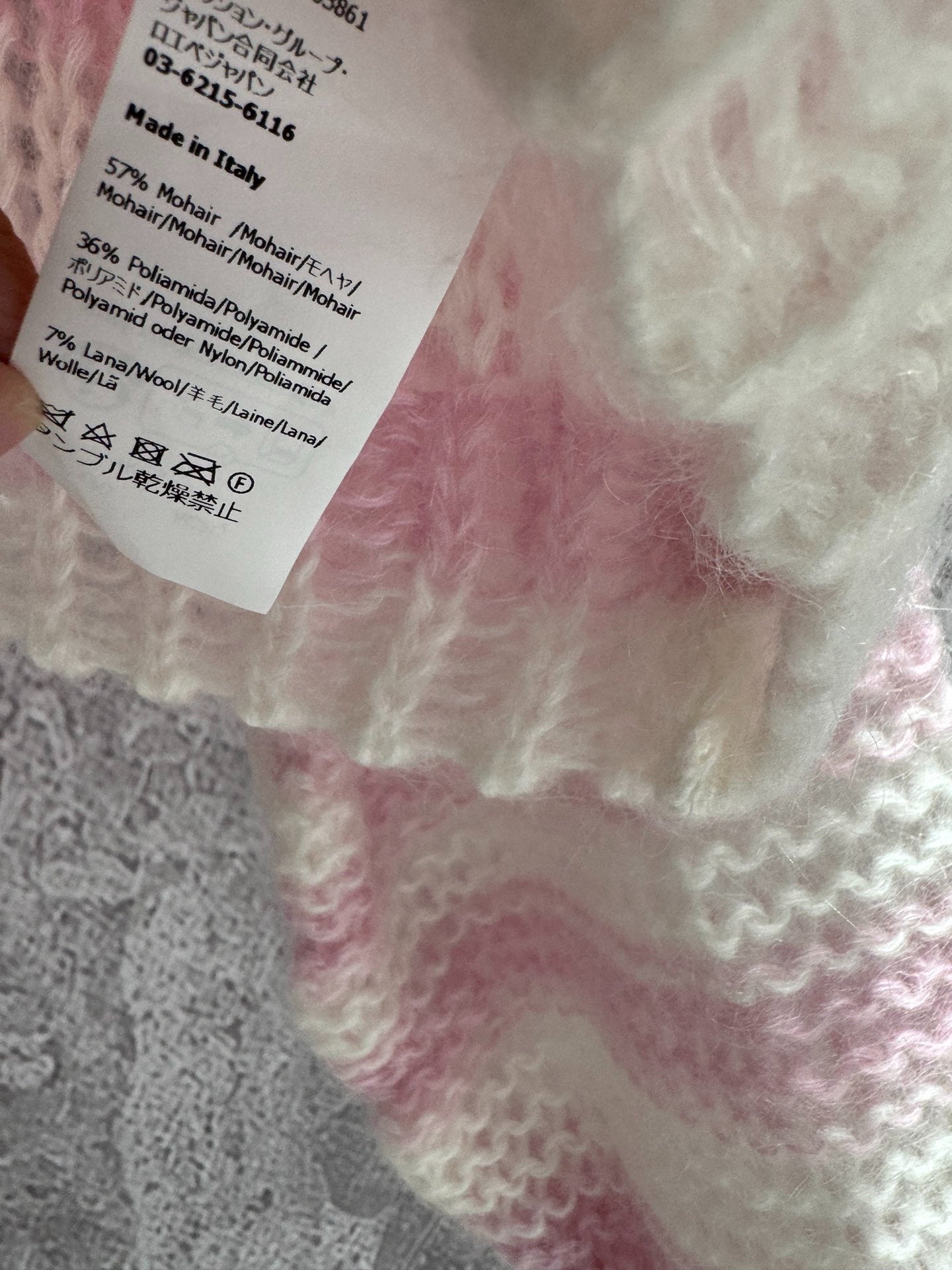 LO 25 Pink mohair sweater