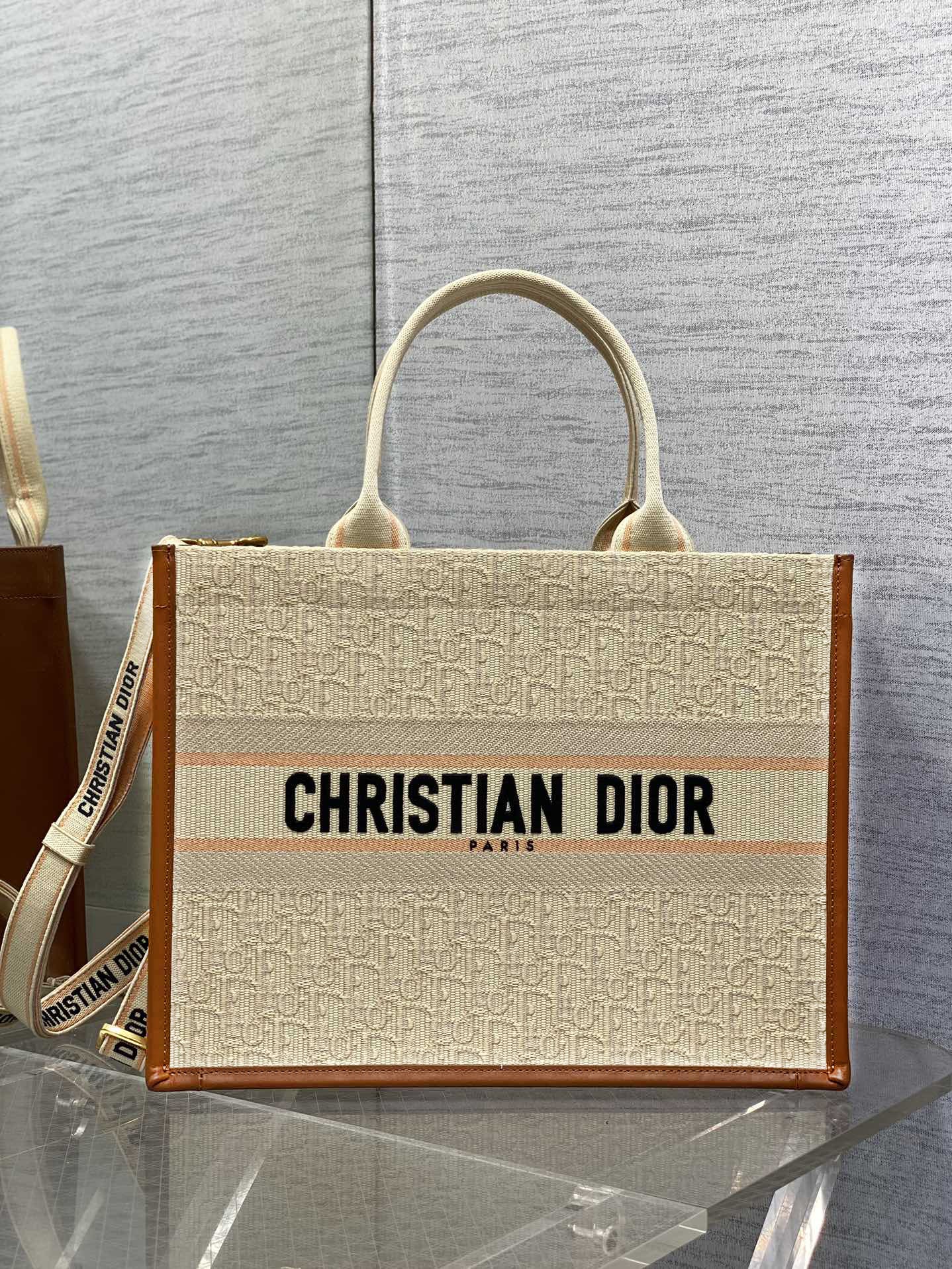 D Book Tote Bag Beige Oblique Embroidered Raffia and Camel Calfskin