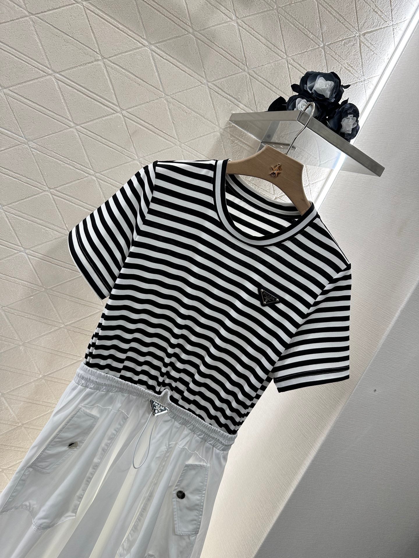 P 25 new products Striped dress