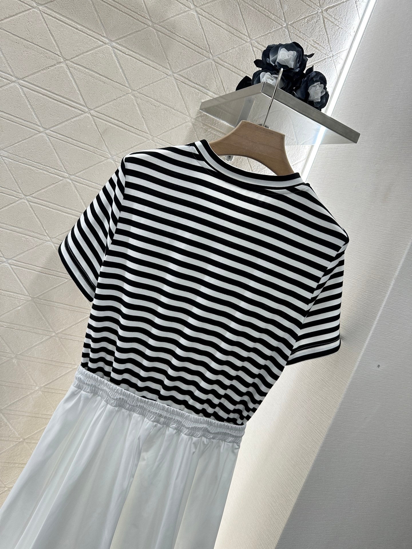 P 25 new products Striped dress