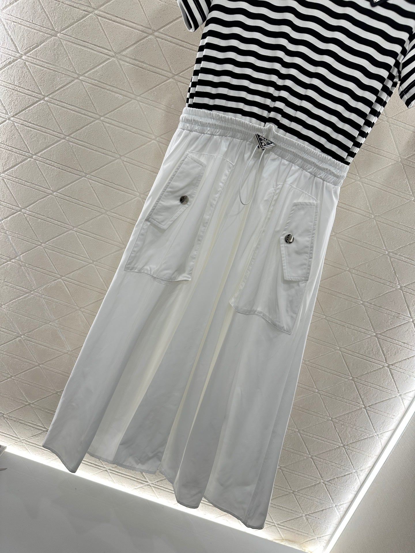 P 25 new products Striped dress
