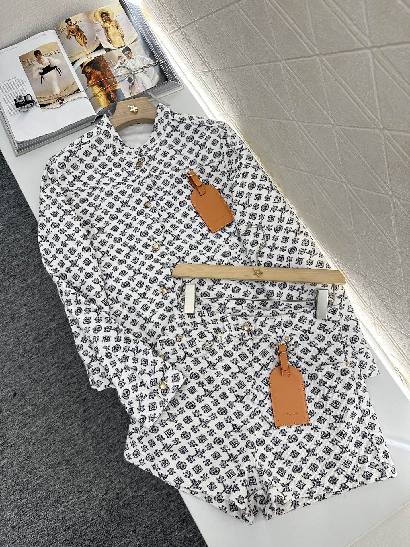 L 2025 new product Denim jacket and shorts set