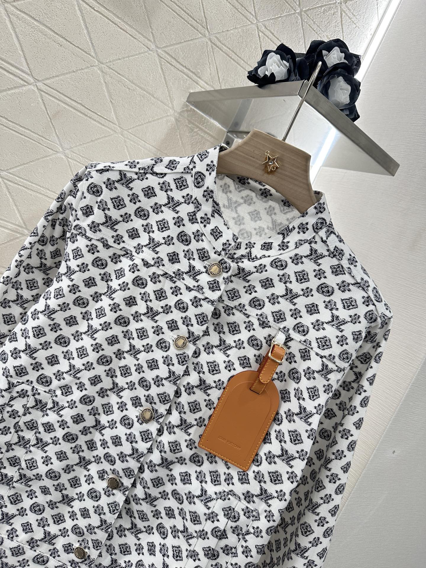 L 2025 new product Denim jacket and shorts set