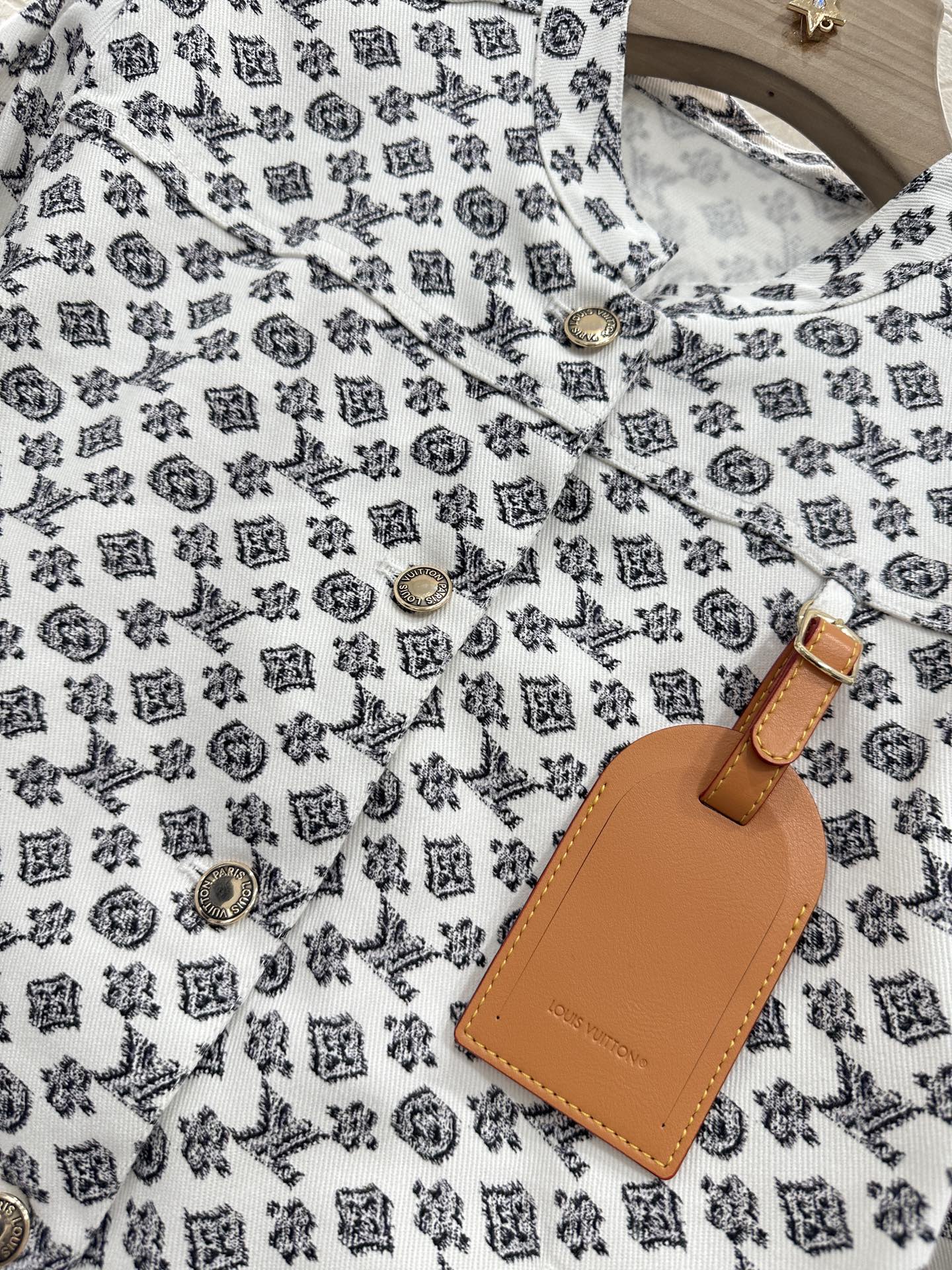 L 2025 new product Denim jacket and shorts set