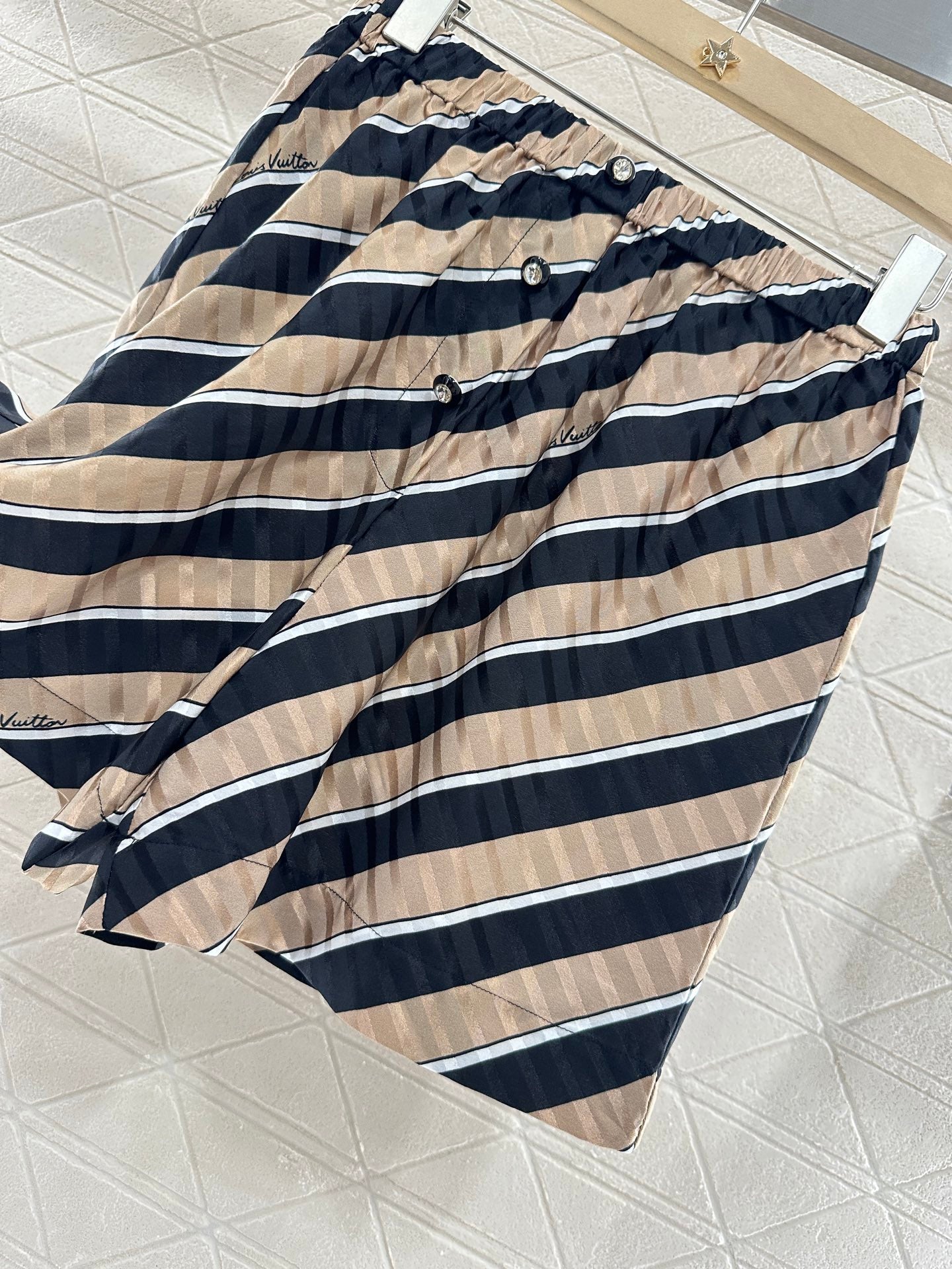 L 2025 new products Silk shorts