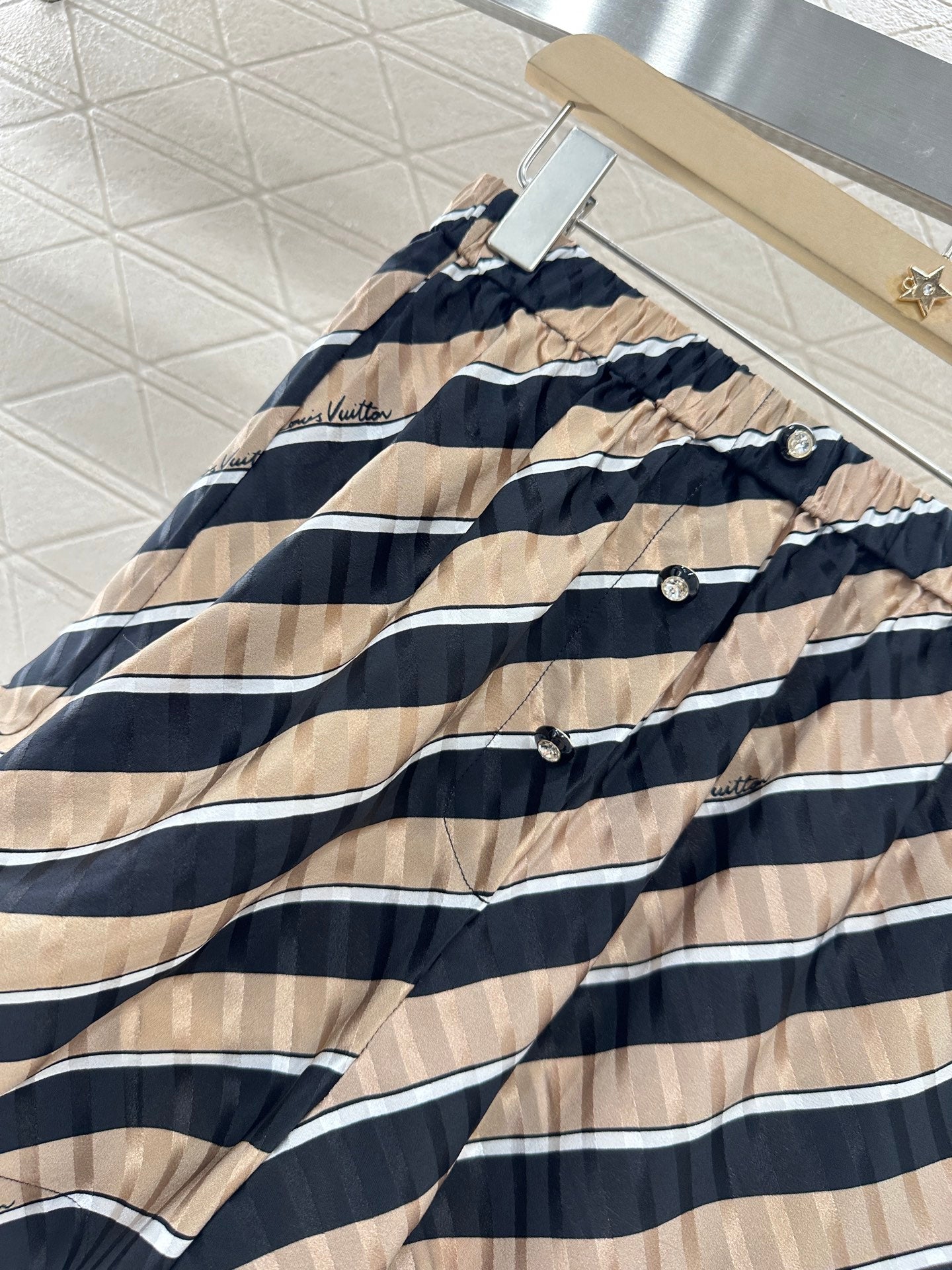 L 2025 new products Silk shorts