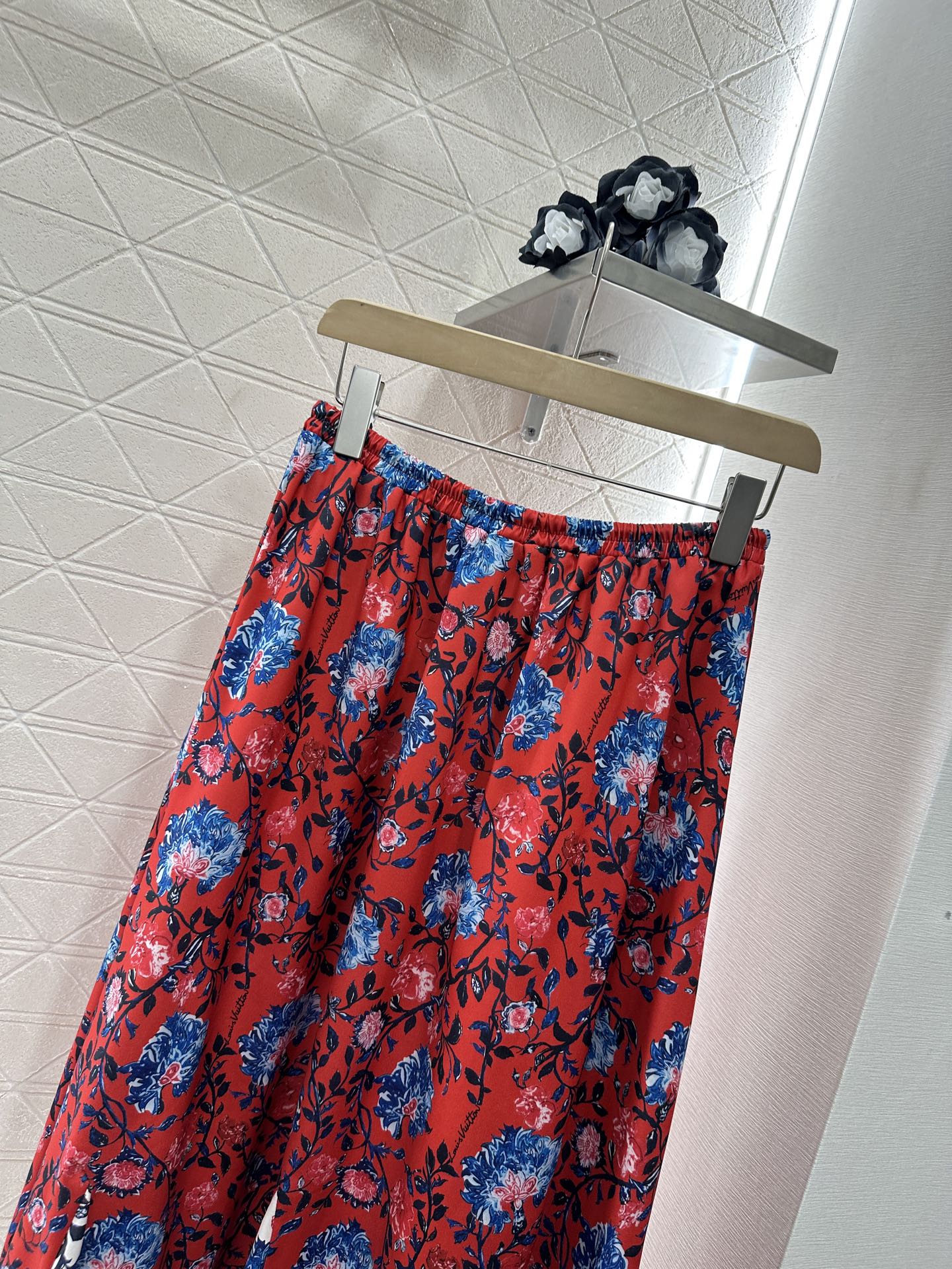 L 2025 new products Midi skirt