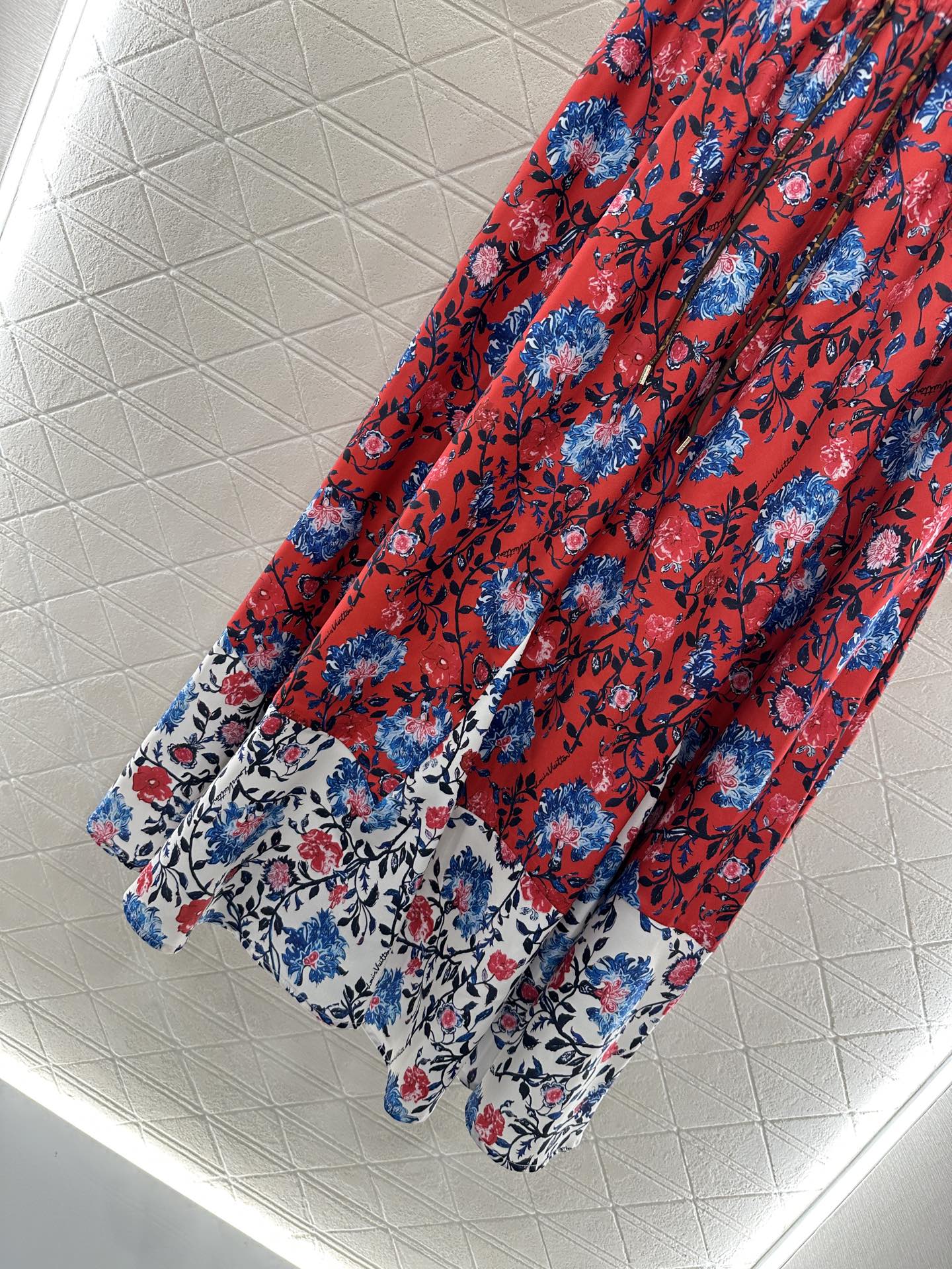 L 2025 new products Midi skirt