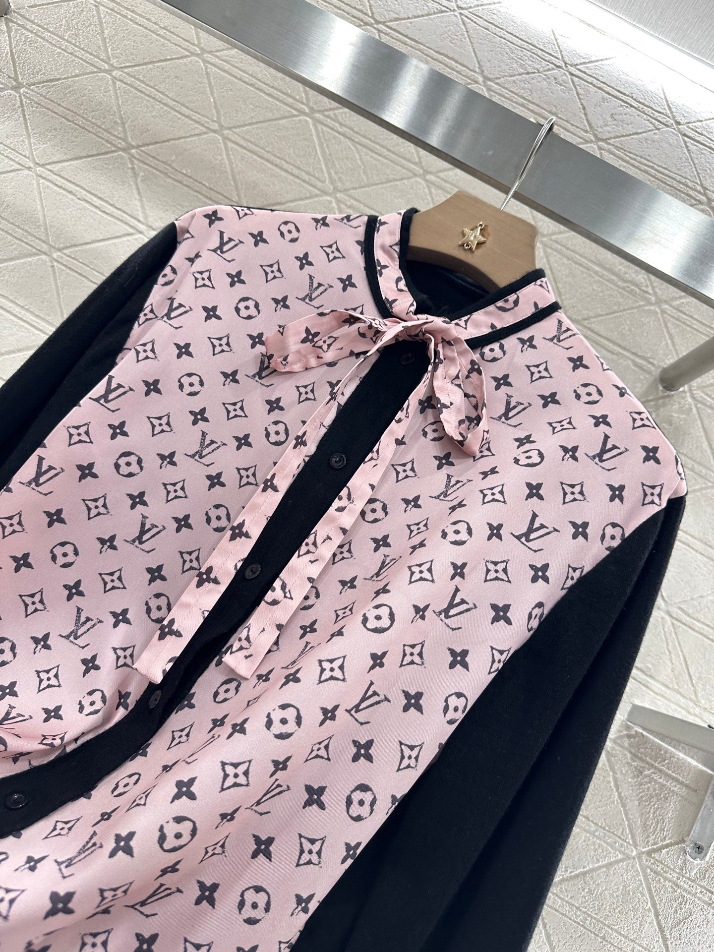 L 2025 new product Ribbon shirt