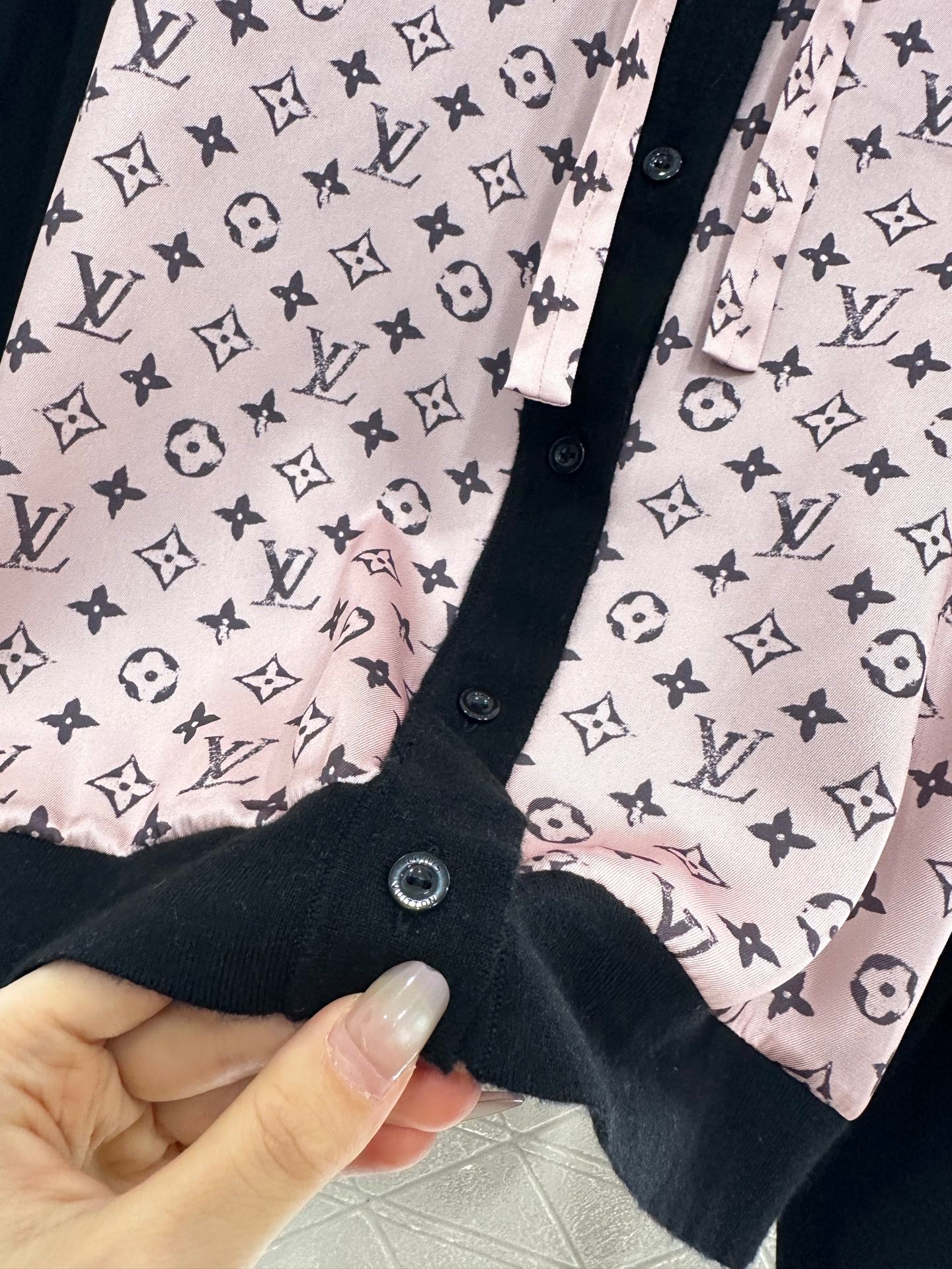 L 2025 new product Ribbon shirt