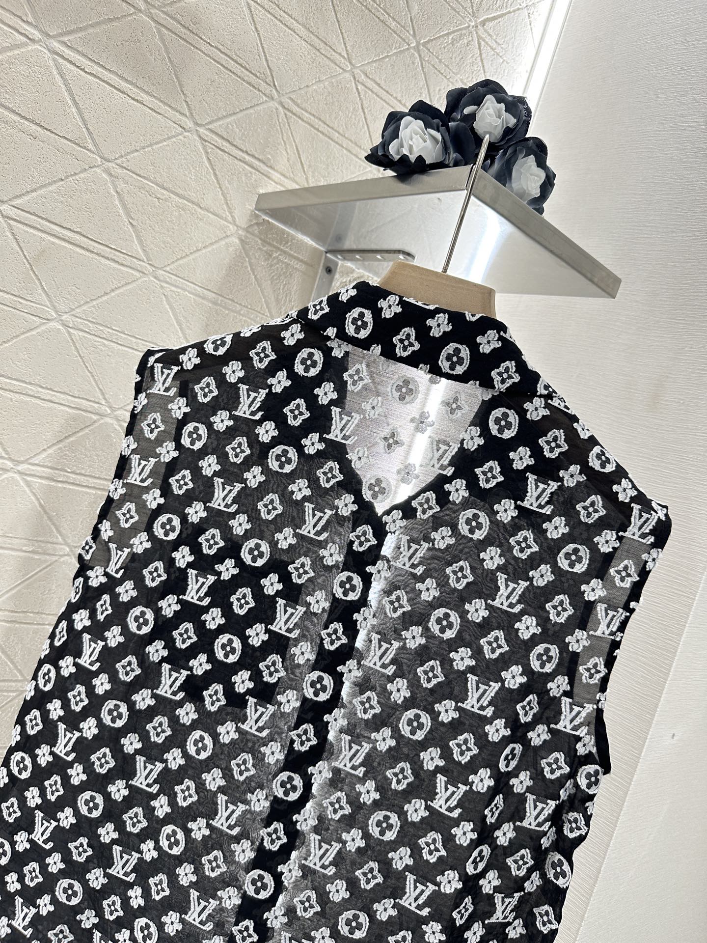 L 2025 new products Sleeveless shirt